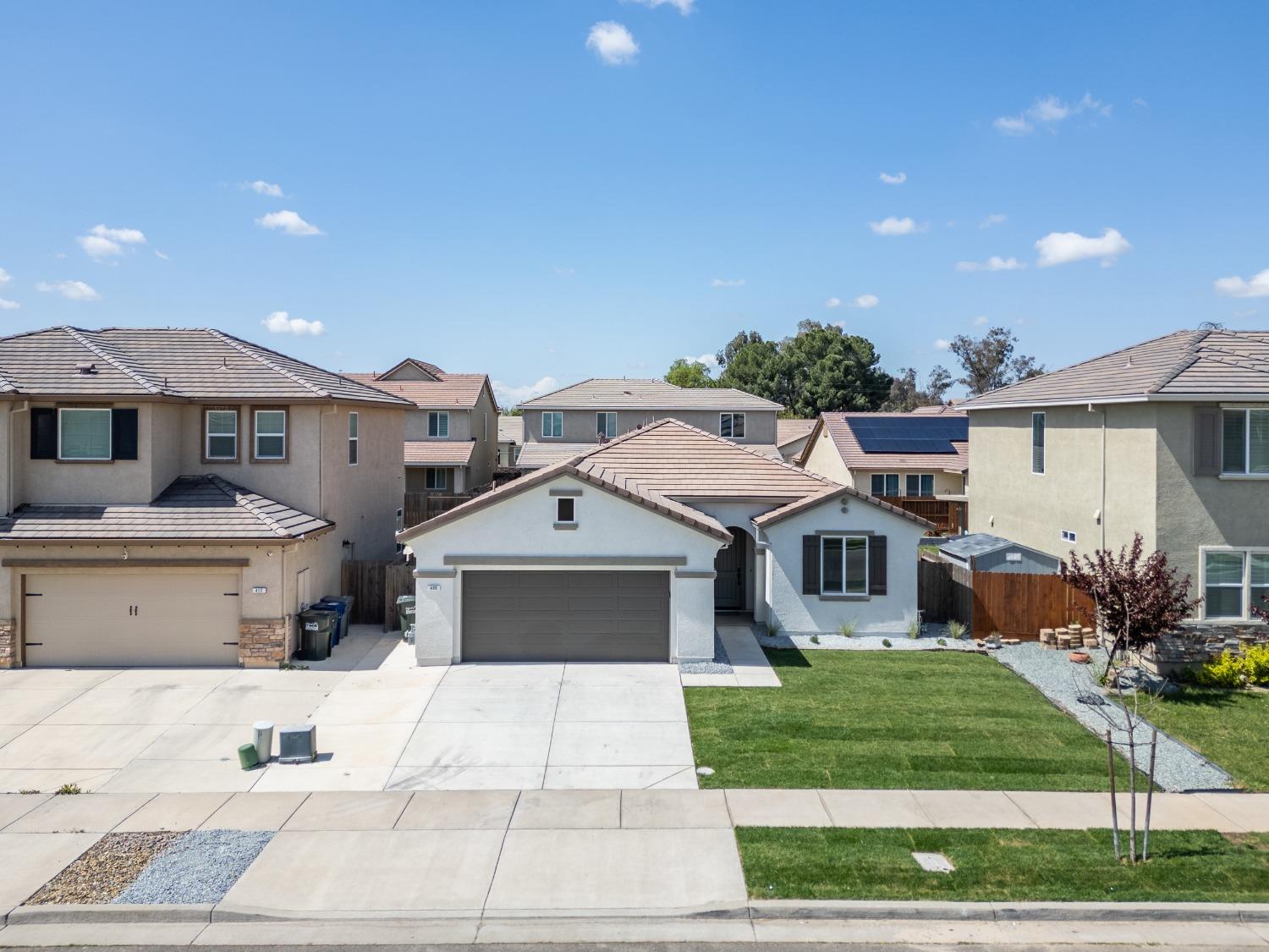 Detail Gallery Image 10 of 23 For 405 Denise Dr, Merced,  CA 95341 - 4 Beds | 2 Baths