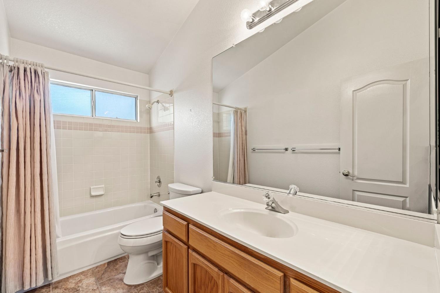 Detail Gallery Image 32 of 56 For 2936 Trigo Way, Sacramento,  CA 95833 - 3 Beds | 2/1 Baths