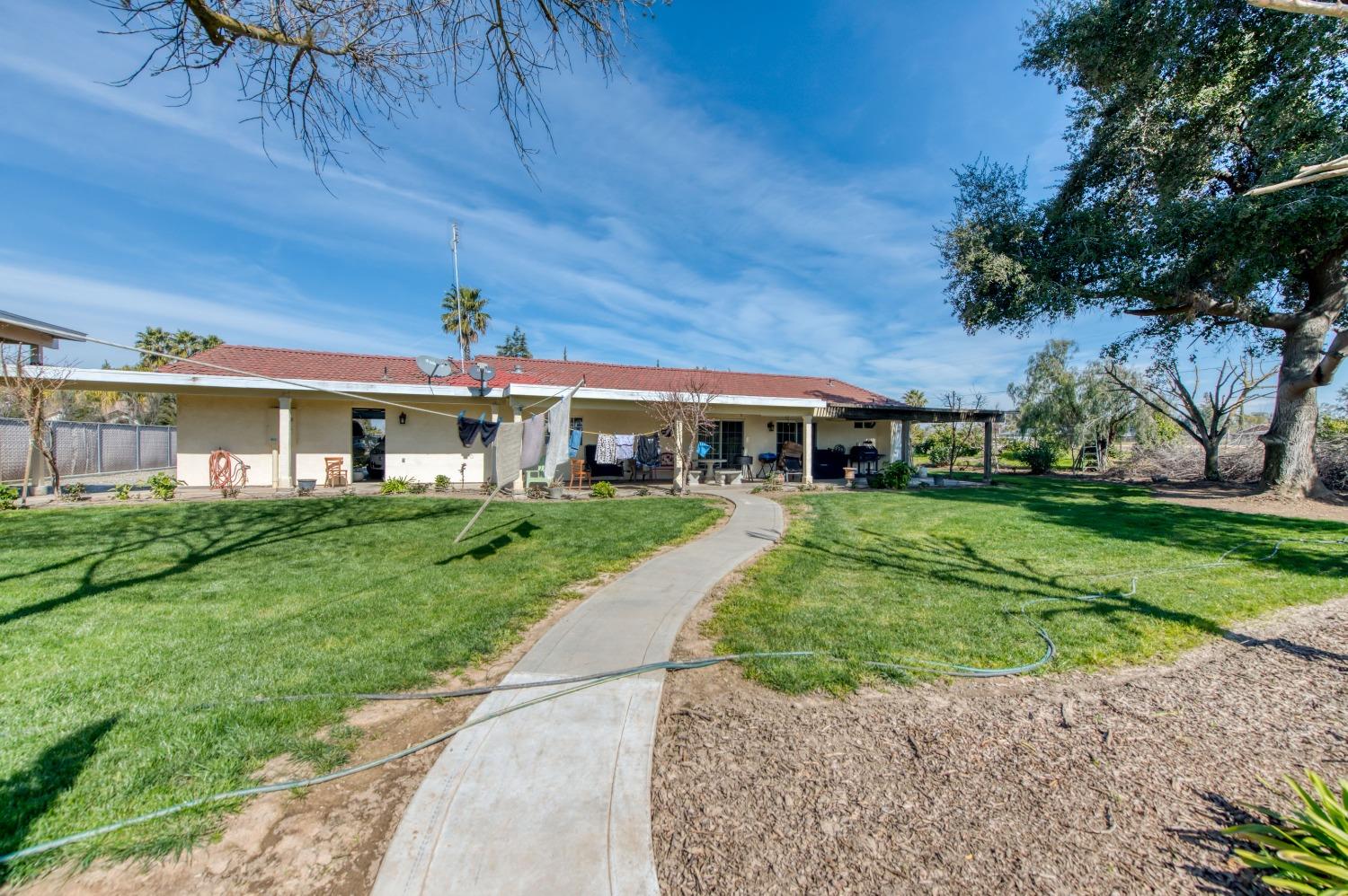 Detail Gallery Image 32 of 38 For 25540 Lynn Pl #B,  –,  CA 93638 - 3 Beds | 2 Baths