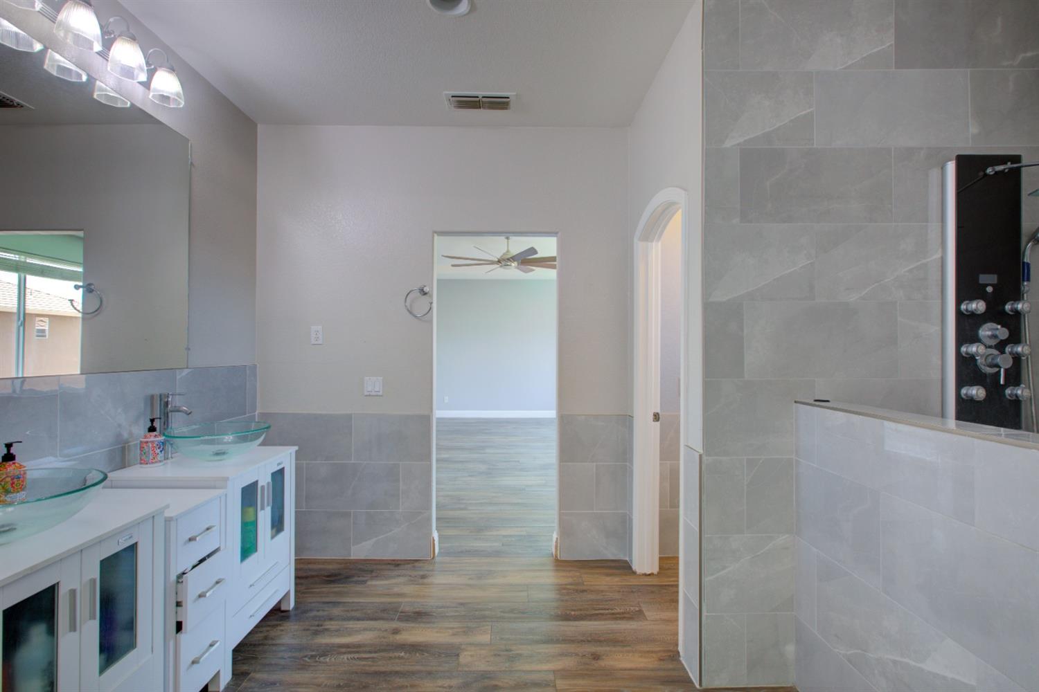 Detail Gallery Image 14 of 75 For 4008 Calais, Modesto,  CA 95356 - 4 Beds | 3 Baths