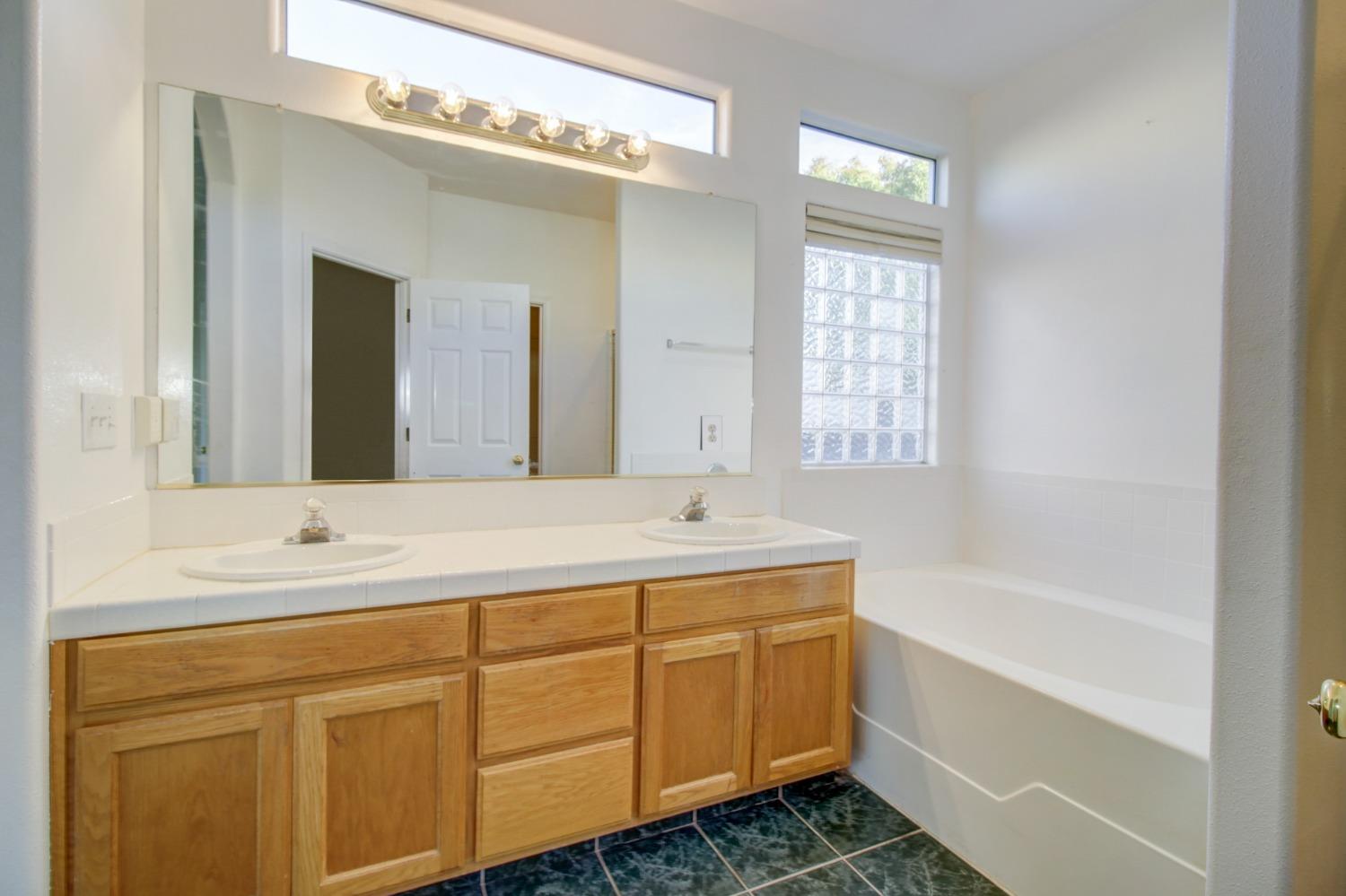Detail Gallery Image 31 of 37 For 614 Fairway Dr, Ione,  CA 95640 - 2 Beds | 2 Baths
