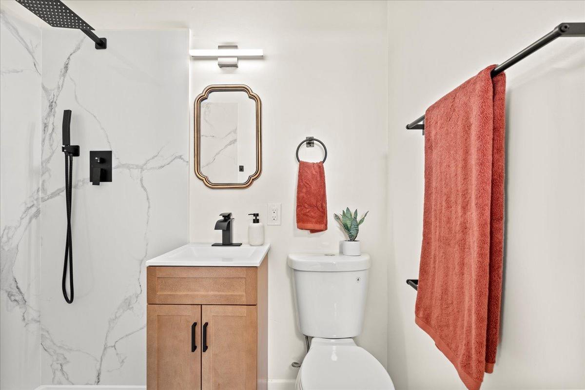 Detail Gallery Image 13 of 21 For 453 Arcade Blvd, Sacramento,  CA 95815 - 4 Beds | 2 Baths