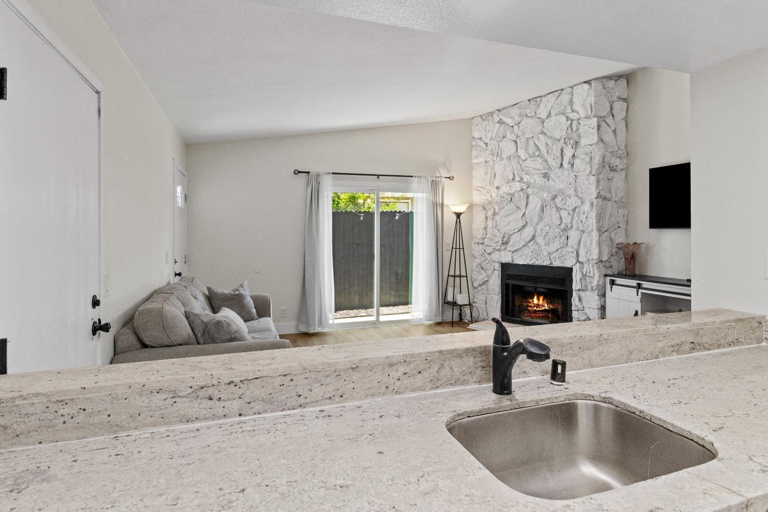 Detail Gallery Image 12 of 45 For 3546 Treleaven Ct, Antelope,  CA 95843 - 2 Beds | 2 Baths