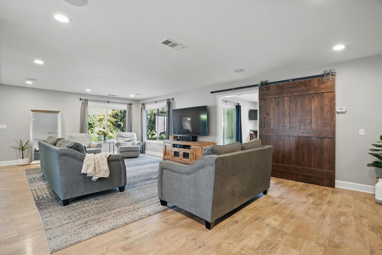 Detail Gallery Image 9 of 48 For 1621 Graywolf Cir, Turlock,  CA 95382 - 4 Beds | 3 Baths