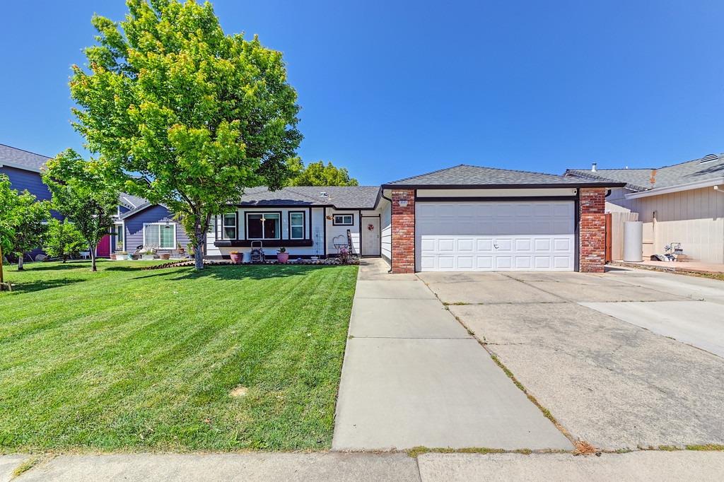 Detail Gallery Image 3 of 38 For 3535 Hiawatha Way, Antelope,  CA 95843 - 3 Beds | 2 Baths