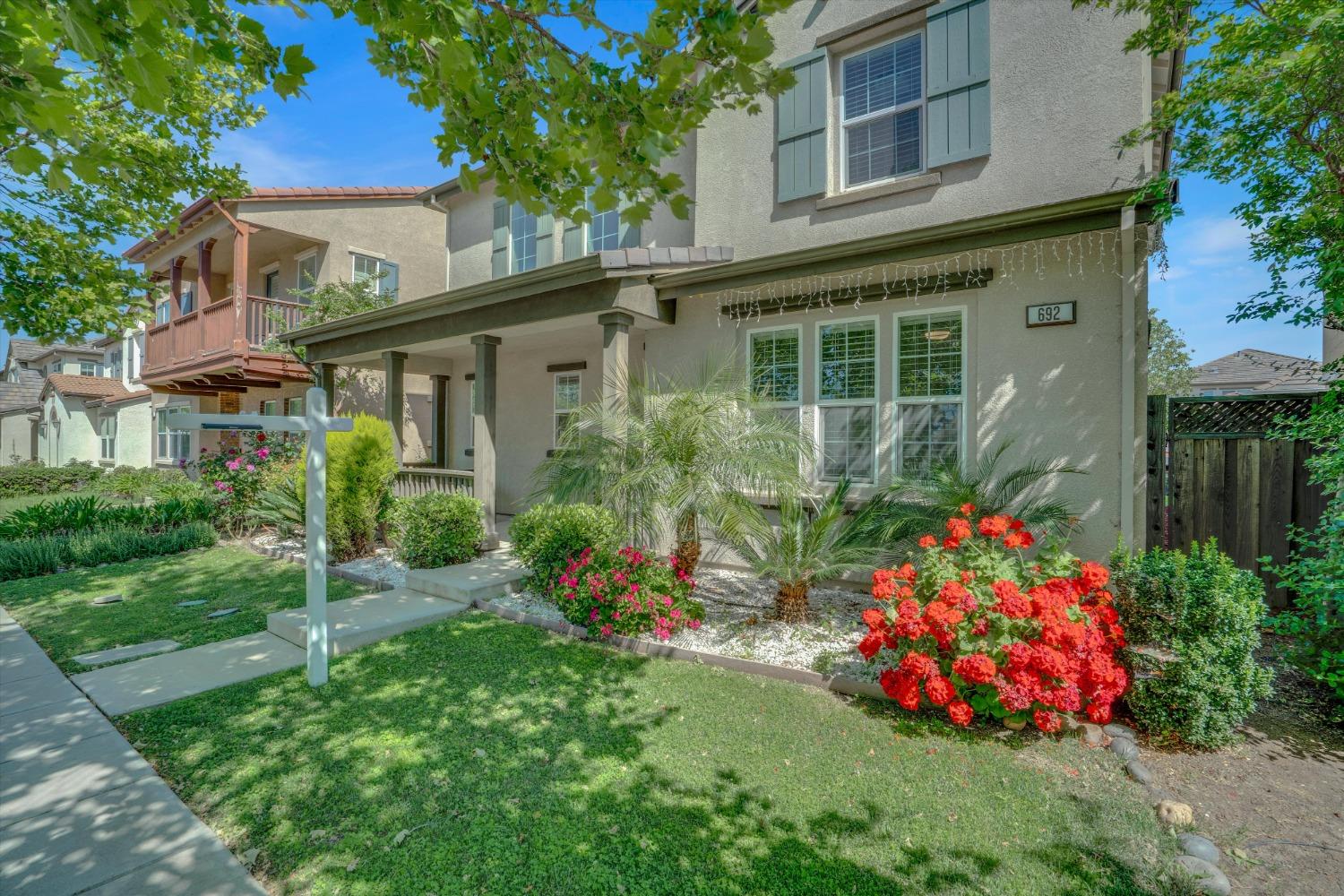 Detail Gallery Image 4 of 42 For 692 N Montebello St, Mountain House,  CA 95391 - 5 Beds | 4 Baths