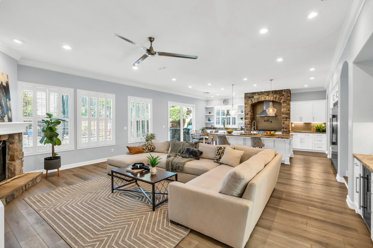 Detail Gallery Image 25 of 94 For 6600 Caprezzo Way, Elk Grove,  CA 95757 - 5 Beds | 4/1 Baths