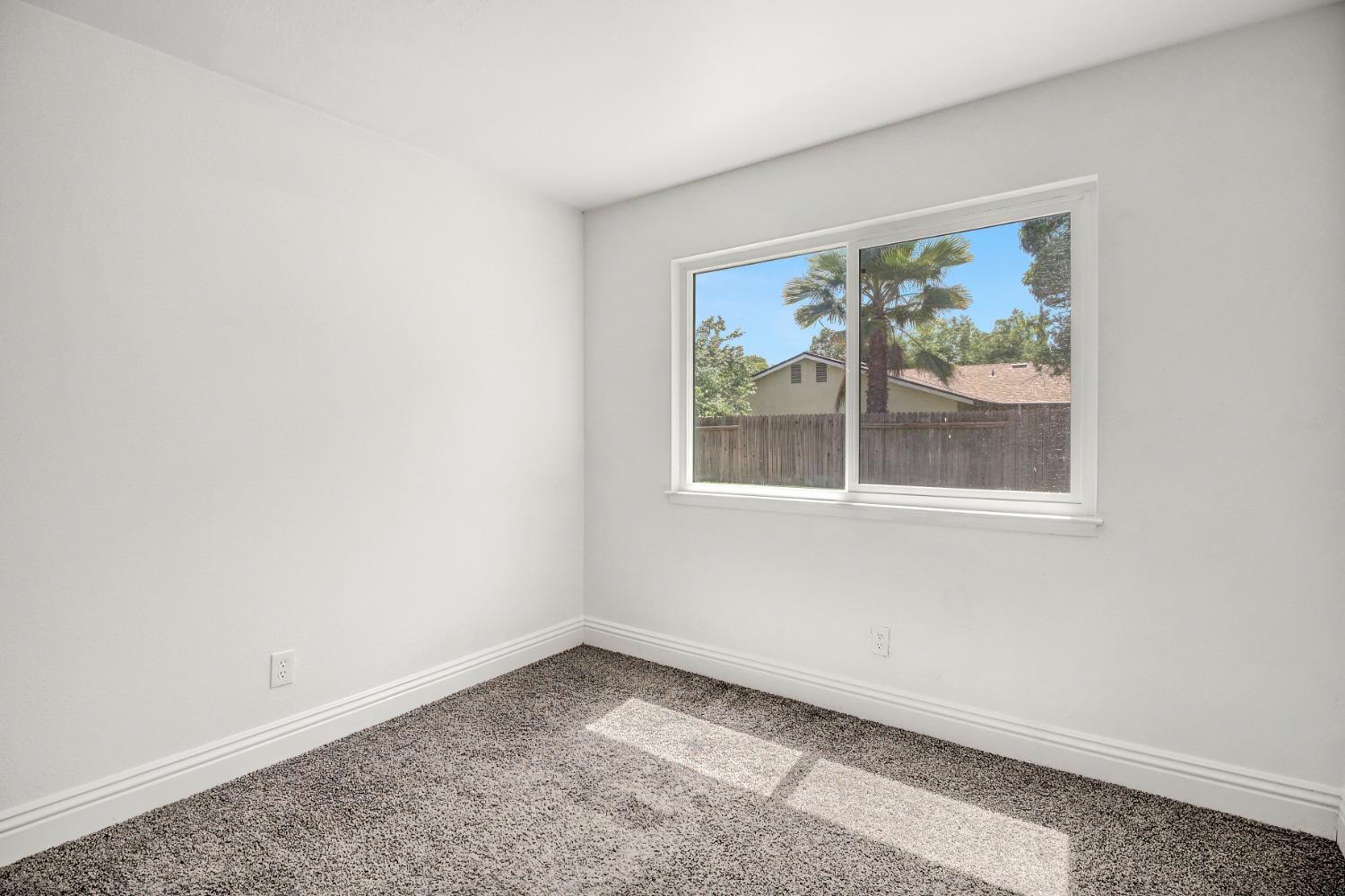 Detail Gallery Image 34 of 39 For 5756 Himalaya Way, Citrus Heights,  CA 95621 - 4 Beds | 3/1 Baths