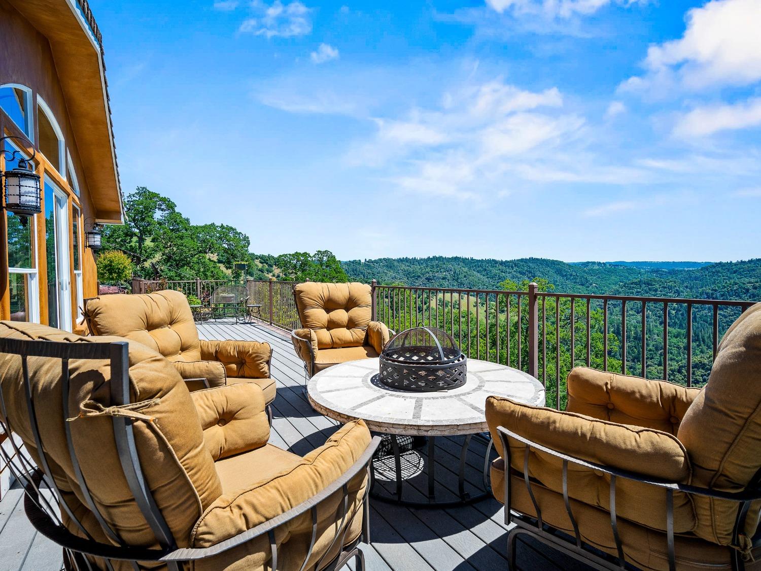 Detail Gallery Image 4 of 40 For 6801 Sagittarius Rd, Placerville,  CA 95667 - 3 Beds | 2/1 Baths