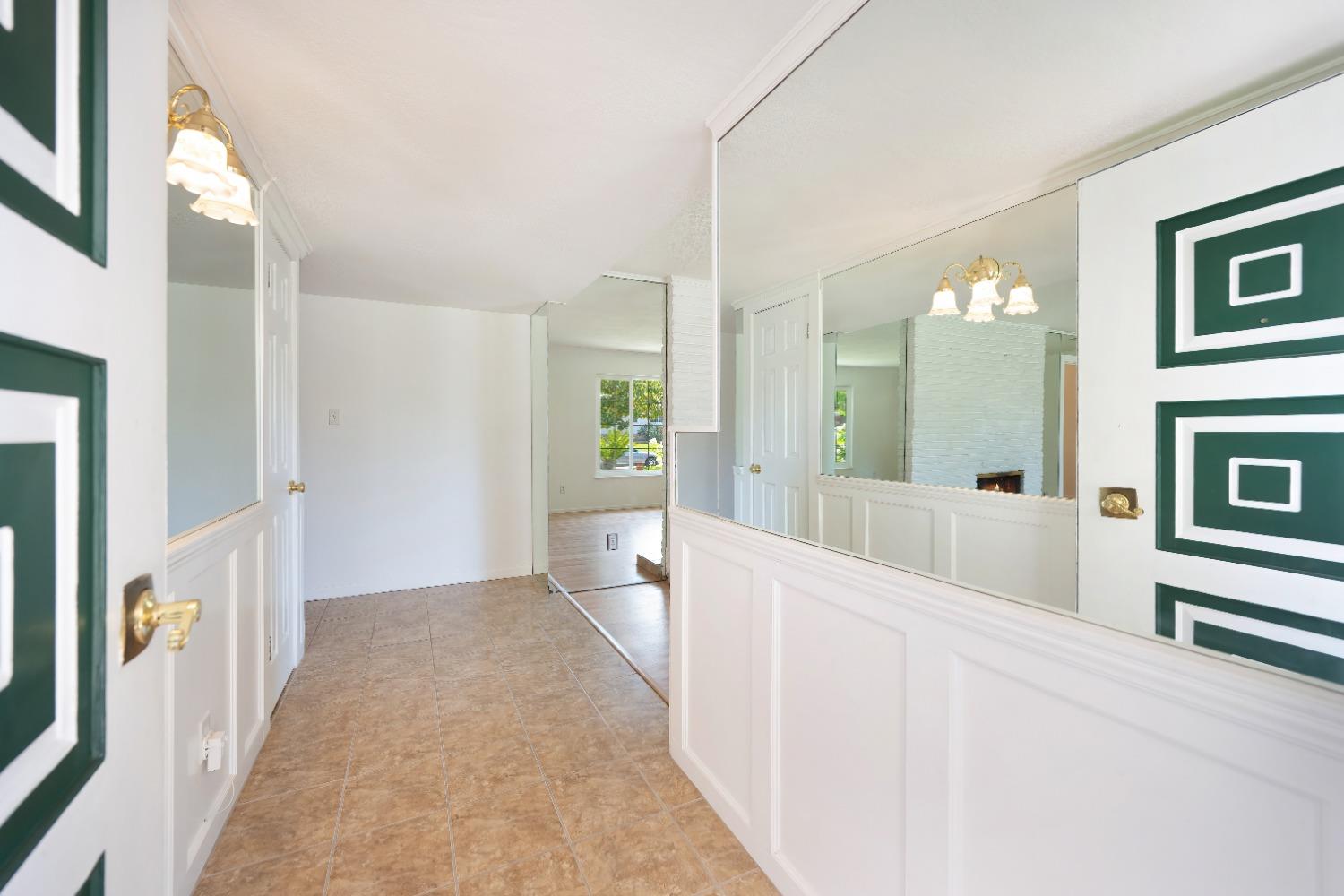 Detail Gallery Image 7 of 75 For 6207 Rampart Dr, Carmichael,  CA 95608 - 4 Beds | 3 Baths