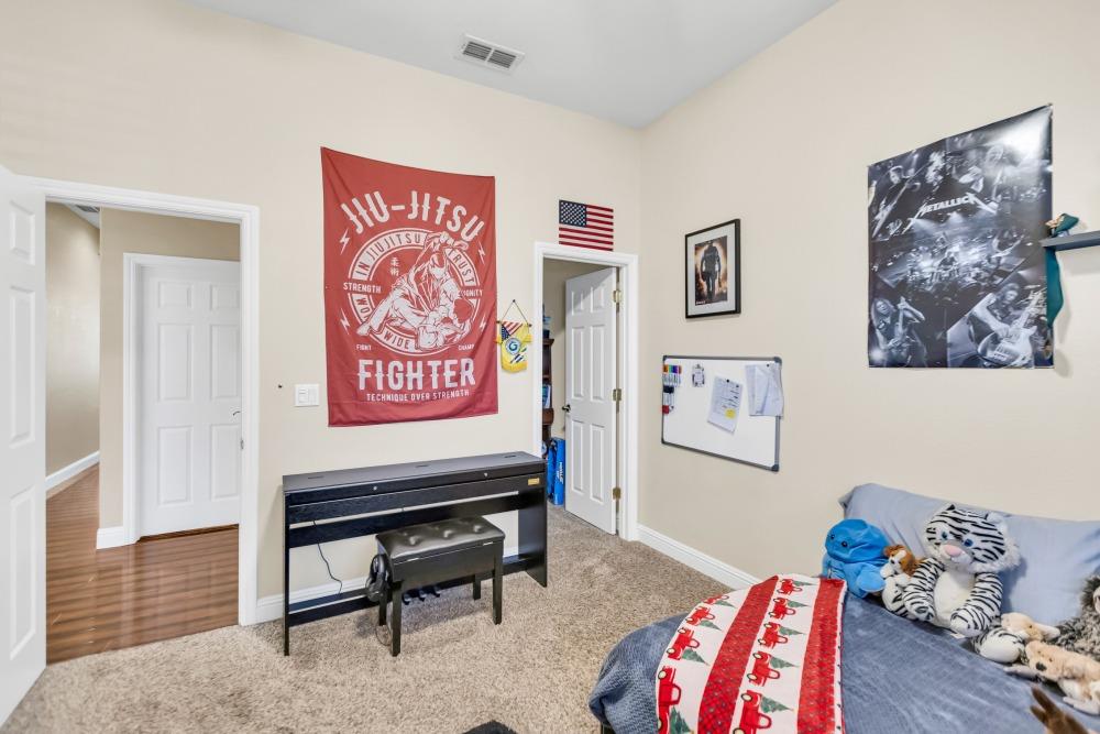 Detail Gallery Image 46 of 66 For 929 Jordine Way, Galt,  CA 95632 - 5 Beds | 2/1 Baths