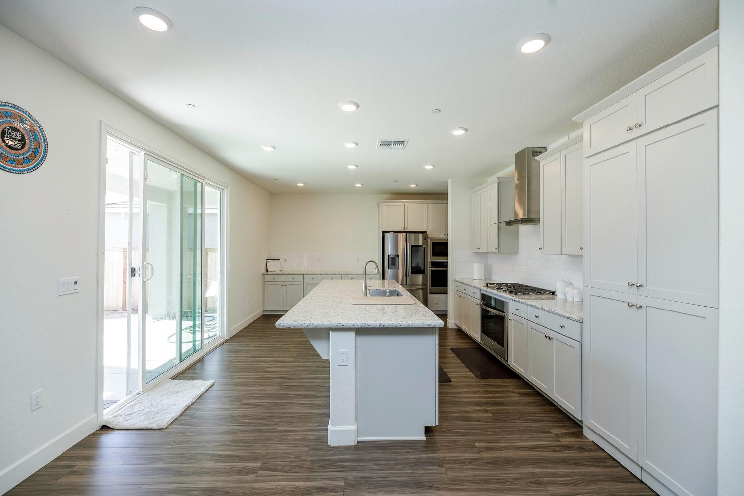 Detail Gallery Image 14 of 48 For 6910 Tailwind Ln, Stockton,  CA 95219 - 4 Beds | 3 Baths