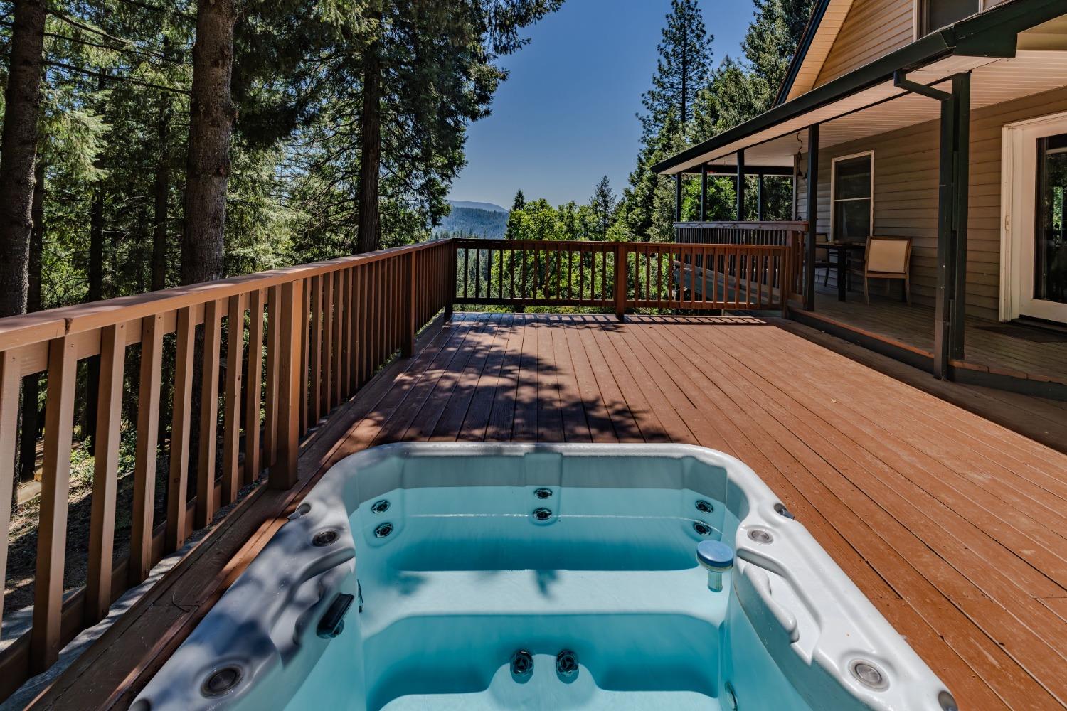 Detail Gallery Image 3 of 66 For 18720 Circle View Dr, Pioneer,  CA 95666 - 3 Beds | 3 Baths