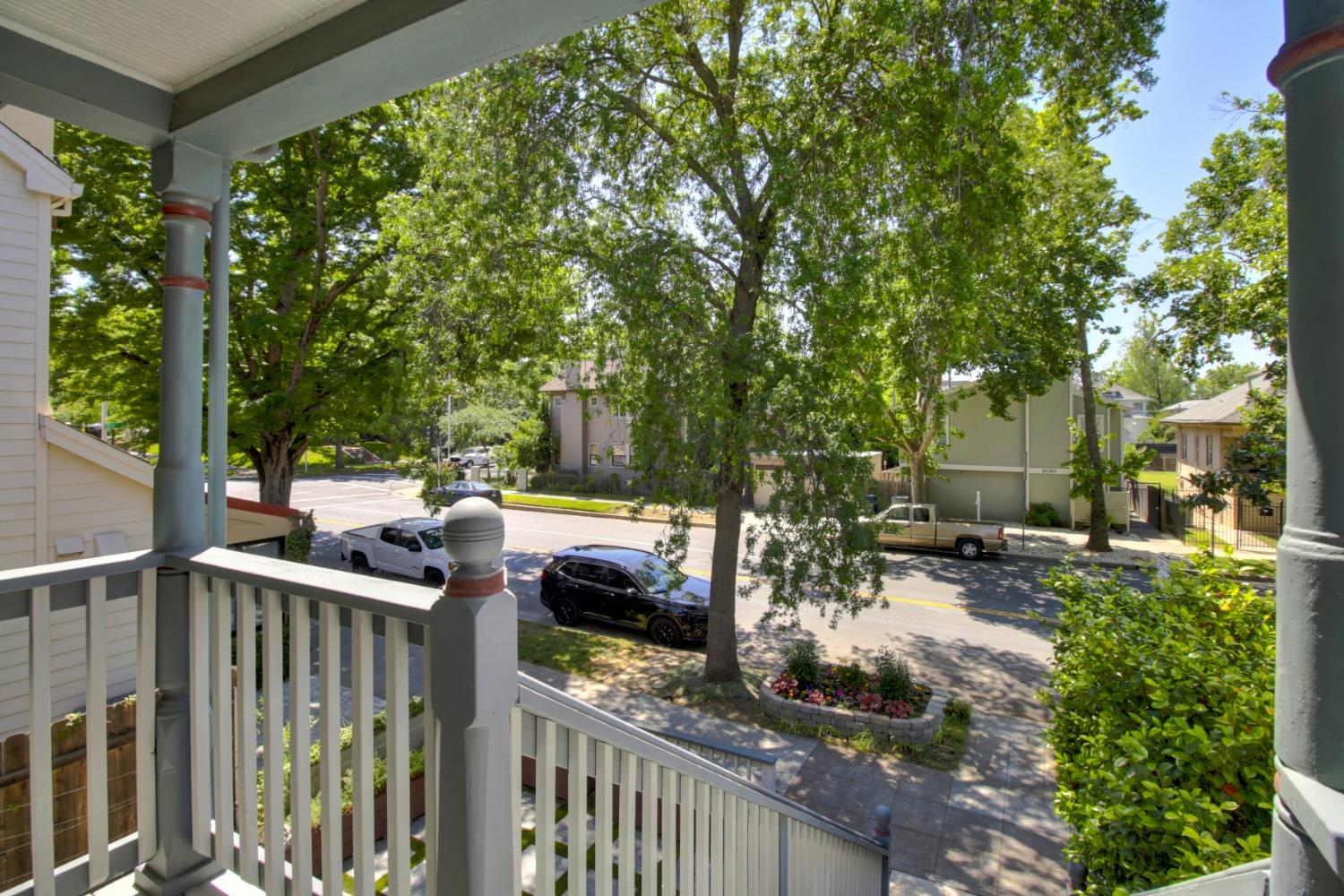 Detail Gallery Image 9 of 59 For 2021 S St, Sacramento,  CA 95811 - – Beds | – Baths