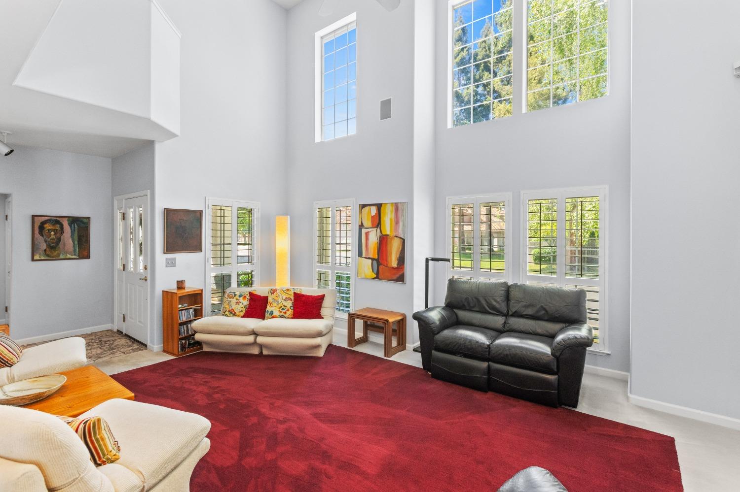 Detail Gallery Image 9 of 56 For 7805 River Village Dr, Sacramento,  CA 95831 - 3 Beds | 2/1 Baths
