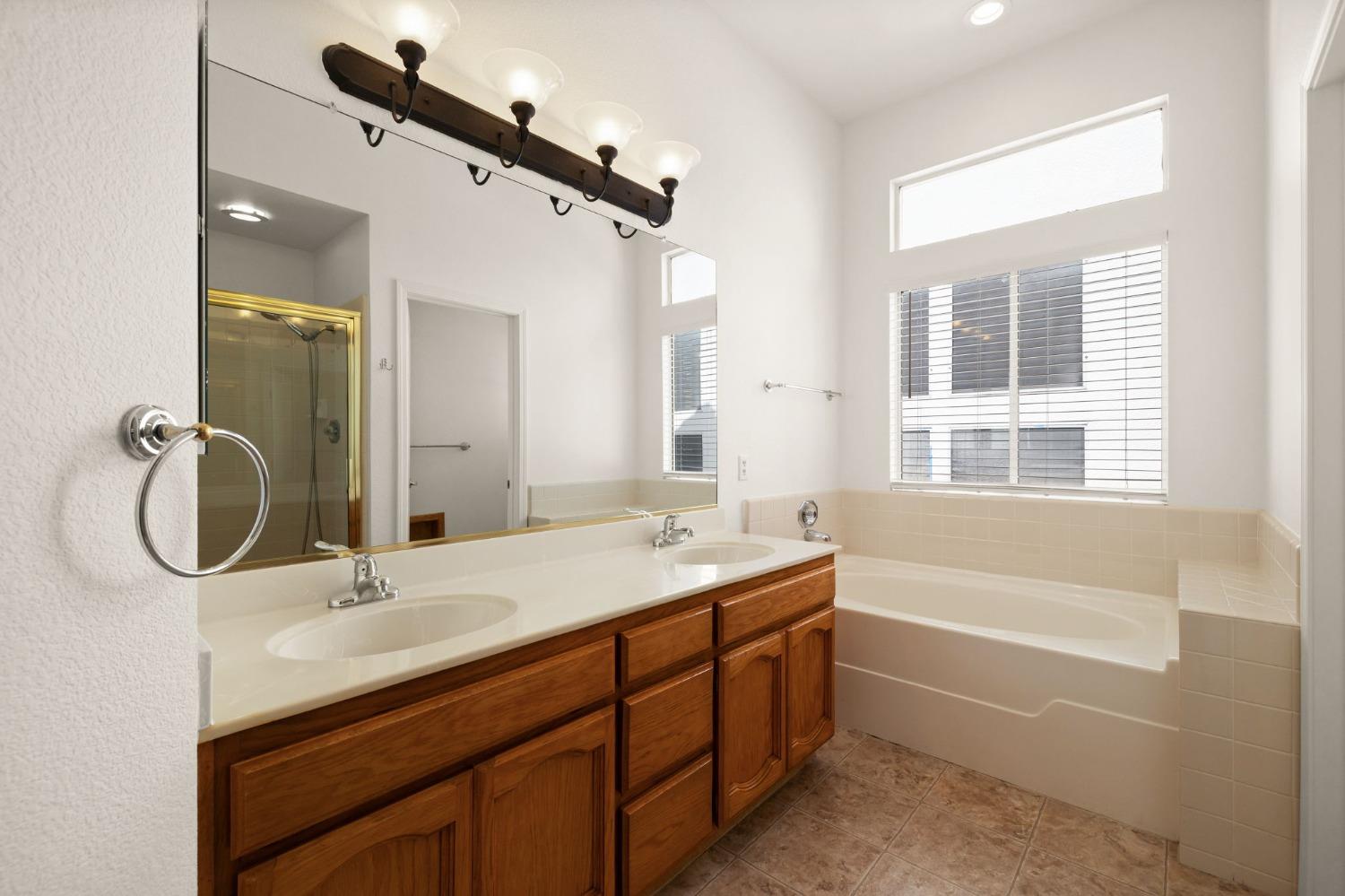 Detail Gallery Image 28 of 45 For 8531 Heather Cross Way, Orangevale,  CA 95662 - 3 Beds | 2 Baths