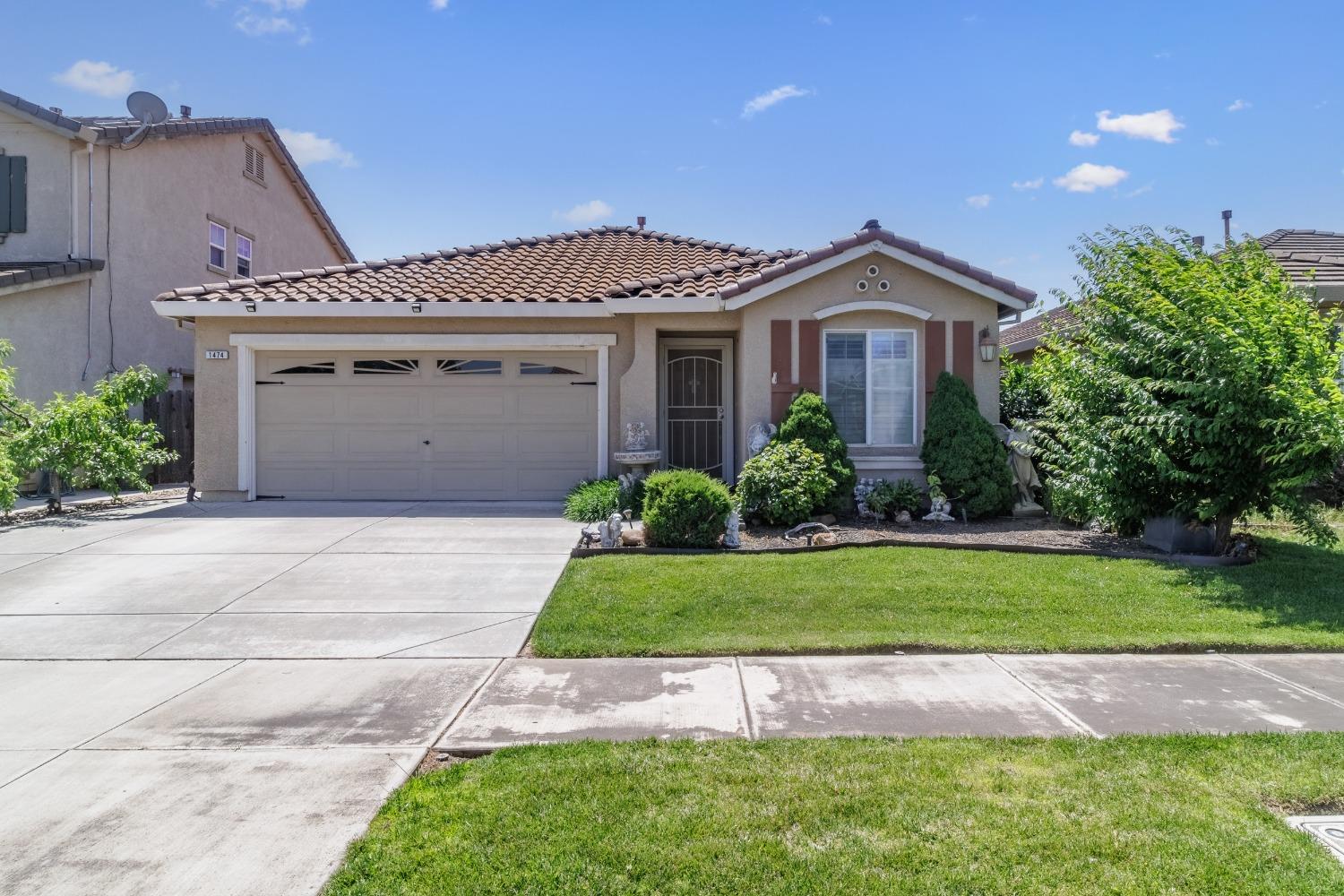 Detail Gallery Image 1 of 26 For 1474 Antioch Ct, Merced,  CA 95348 - 3 Beds | 2 Baths
