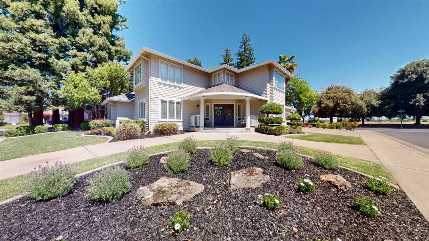 Detail Gallery Image 51 of 51 For 1917 Lakeshore Dr, Modesto,  CA 95355 - 4 Beds | 3 Baths