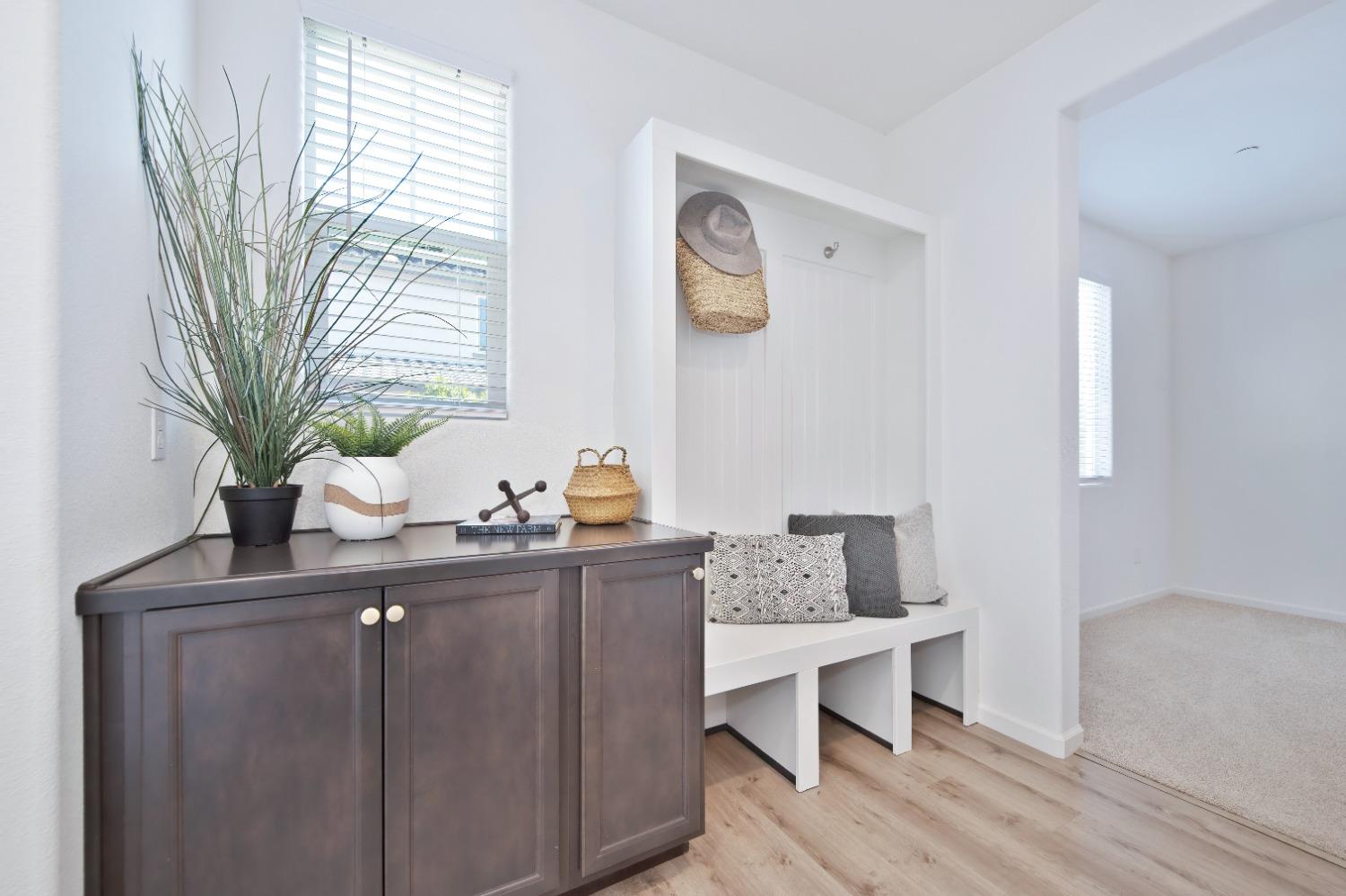 Detail Gallery Image 13 of 37 For 1336 Stark Bridge Rd, Lincoln,  CA 95648 - 4 Beds | 2/1 Baths