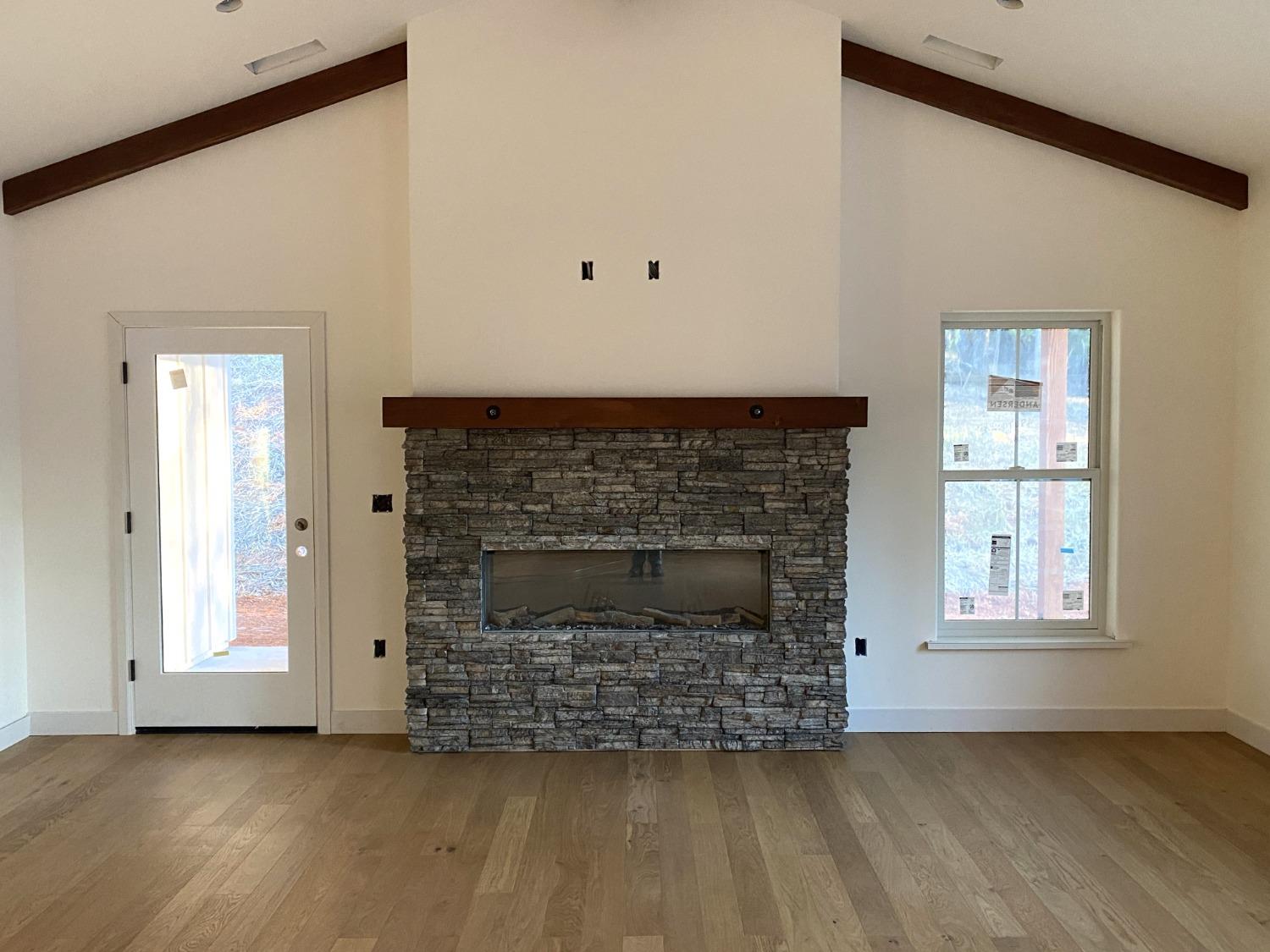Detail Gallery Image 6 of 9 For 5569 Crestline Dr, Foresthill,  CA 95631 - 3 Beds | 2 Baths