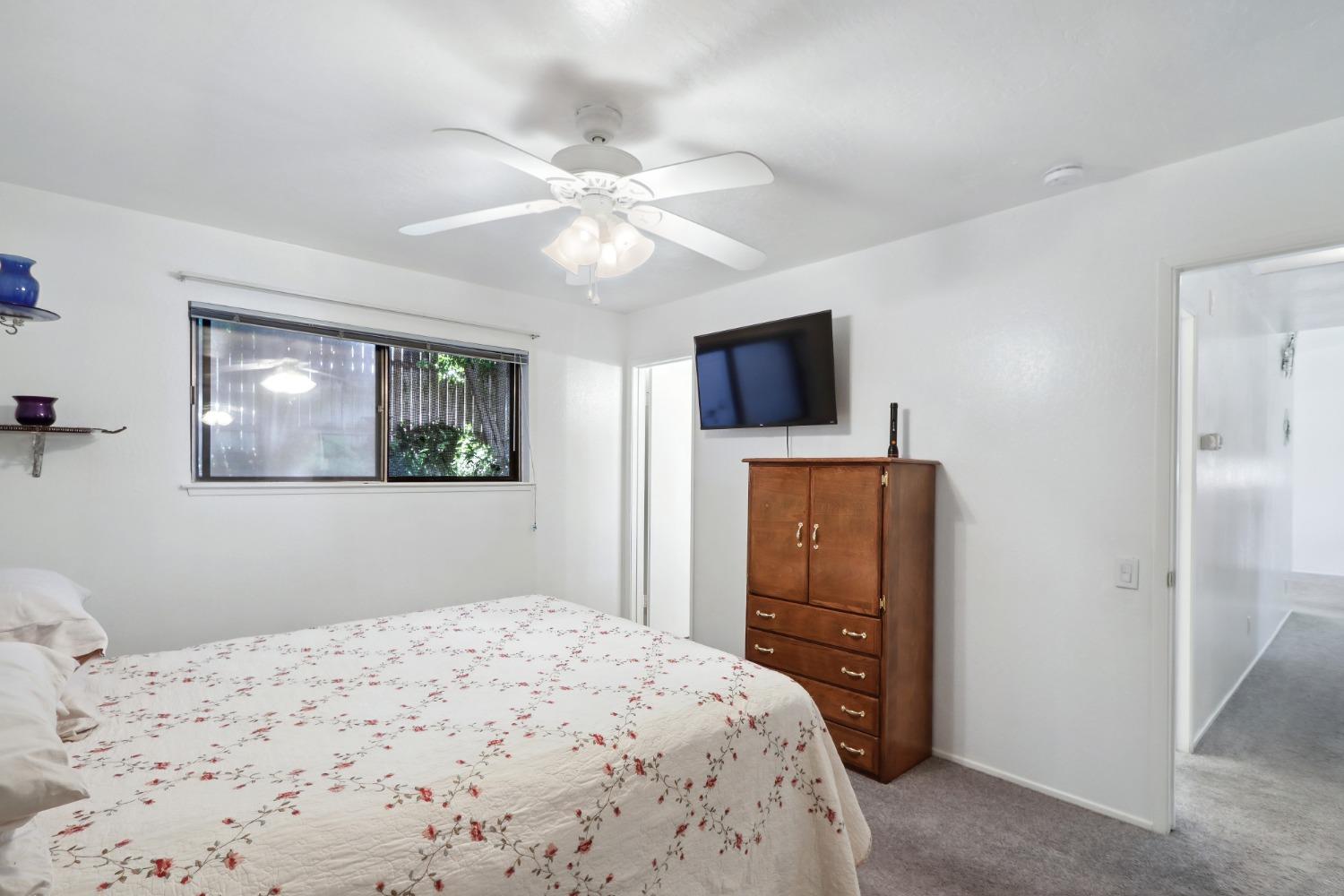 Detail Gallery Image 20 of 32 For 7463 Versailles Way, Sacramento,  CA 95842 - 3 Beds | 2 Baths