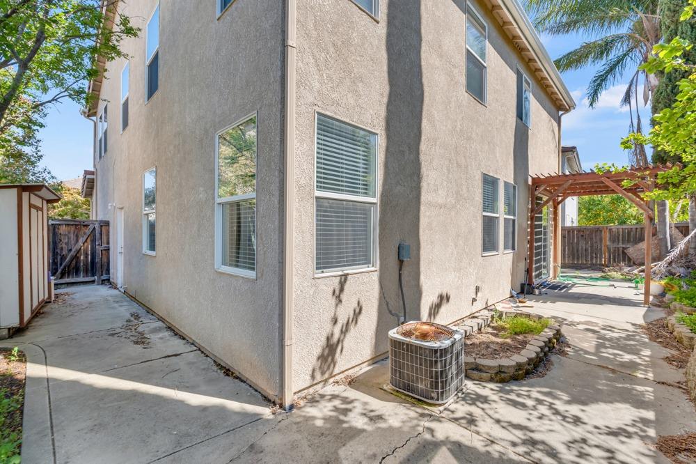 Detail Gallery Image 46 of 56 For 4909 Winamac Dr, Sacramento,  CA 95835 - 3 Beds | 2/1 Baths