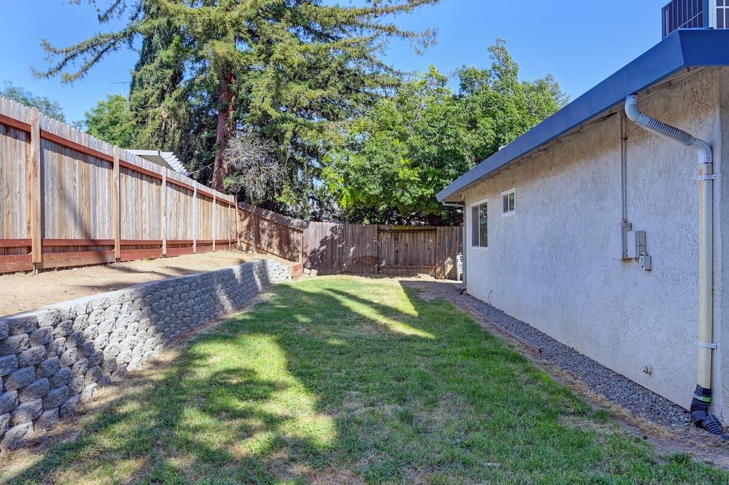 Detail Gallery Image 30 of 31 For 6704 Green Ash Ct, Citrus Heights,  CA 95610 - 4 Beds | 2 Baths