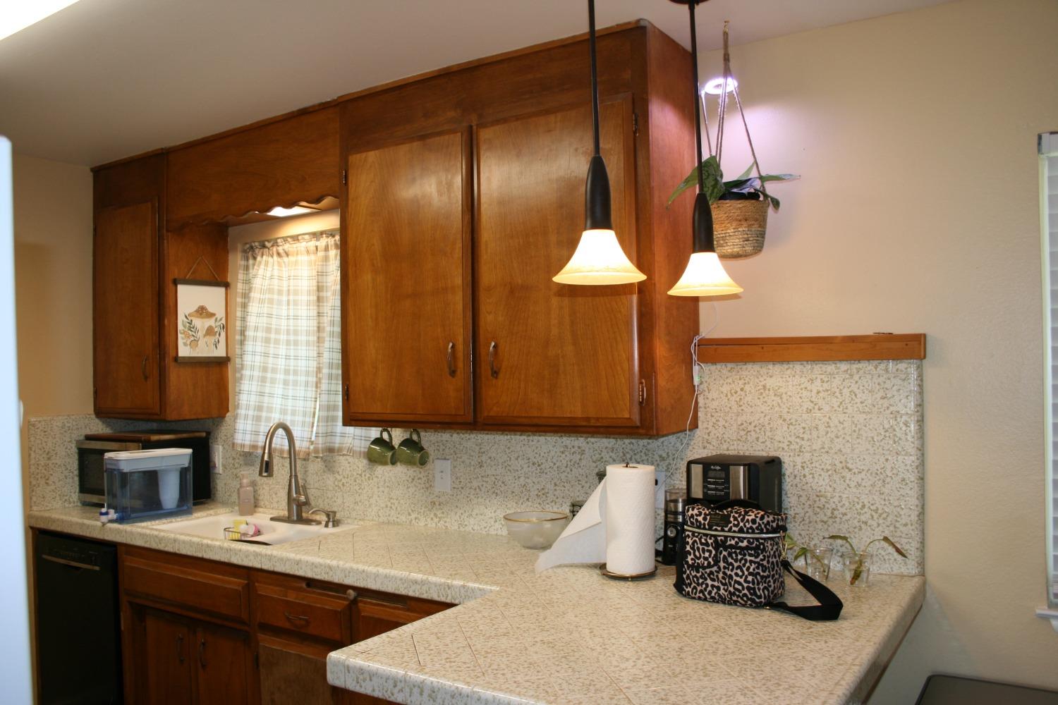 Detail Gallery Image 8 of 42 For 11592 Peoria Rd, Browns Valley,  CA 95918 - 2 Beds | 1 Baths