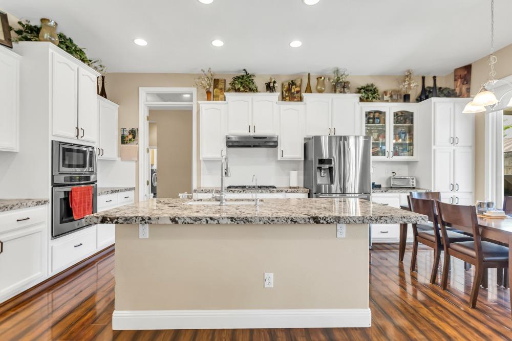 Detail Gallery Image 35 of 66 For 929 Jordine Way, Galt,  CA 95632 - 5 Beds | 2/1 Baths