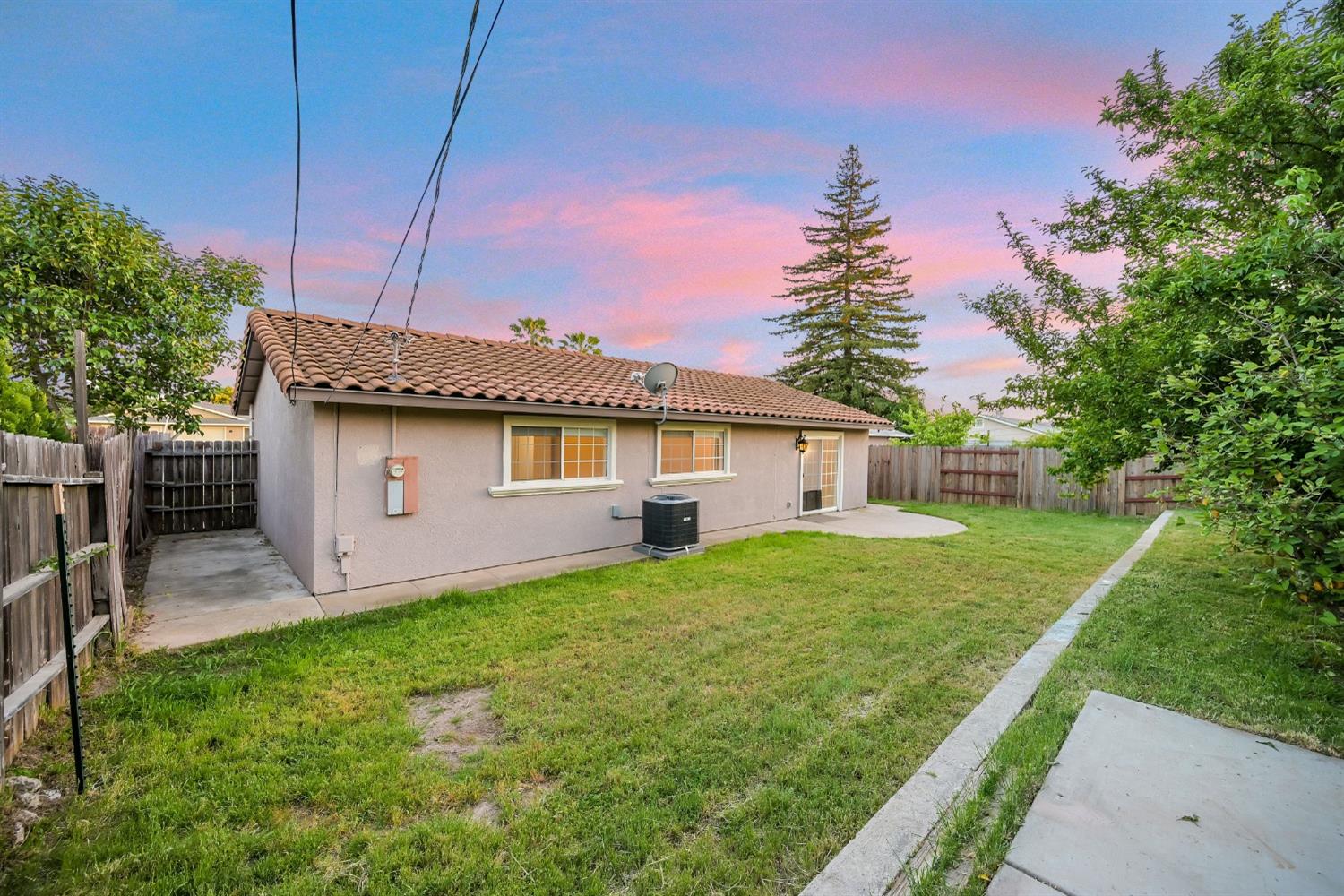 Detail Gallery Image 24 of 27 For 356 Yampa Cir, Sacramento,  CA 95838 - 3 Beds | 2 Baths
