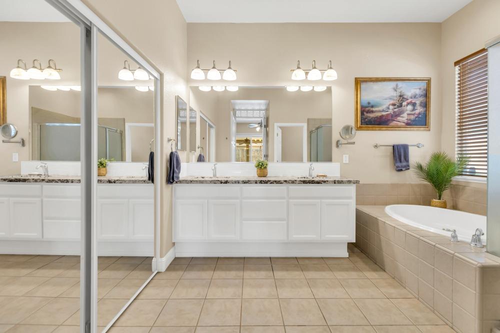 Detail Gallery Image 19 of 66 For 929 Jordine Way, Galt,  CA 95632 - 5 Beds | 2/1 Baths