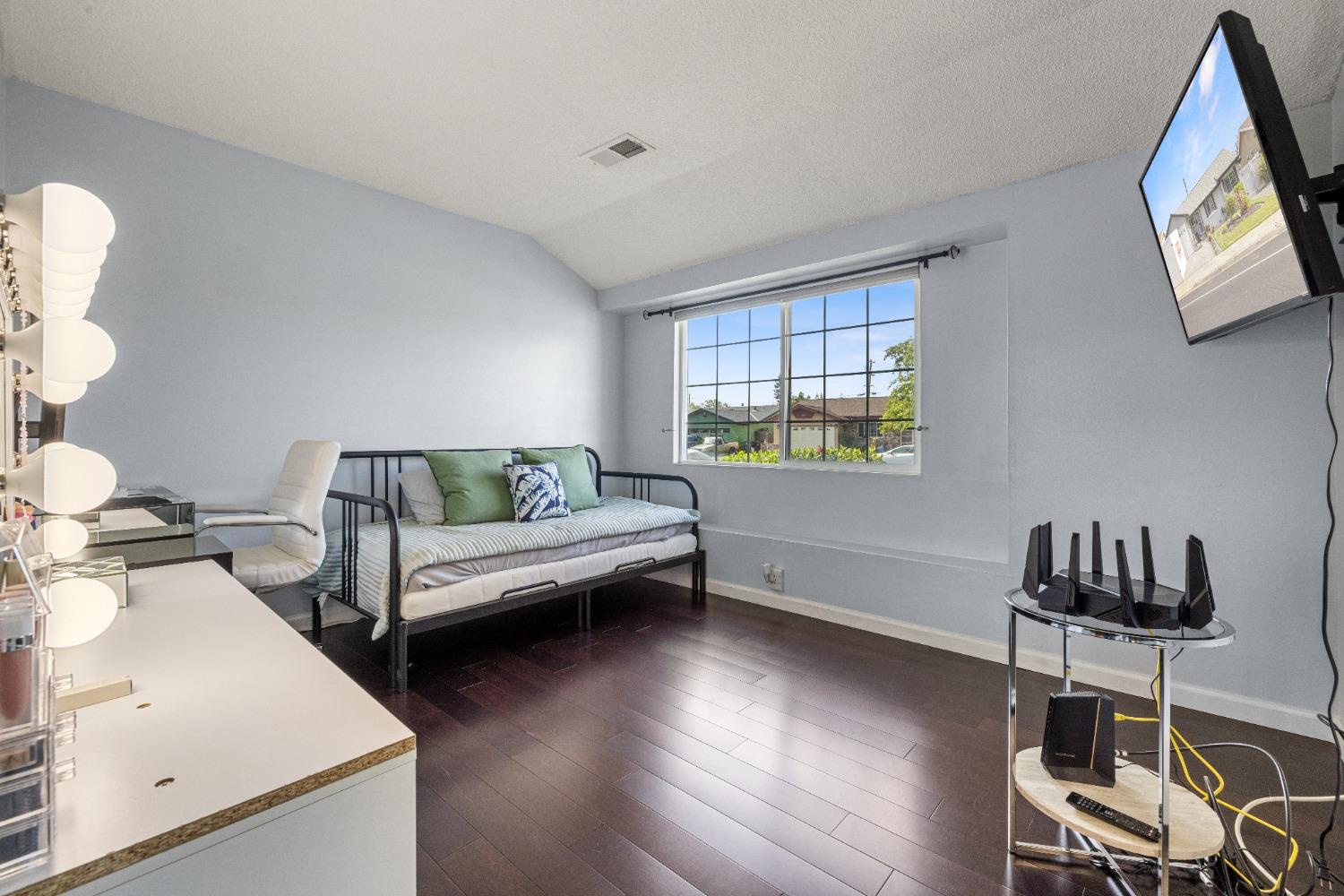 Detail Gallery Image 26 of 33 For 7795 Tamarack Dr, Dublin,  CA 94568 - 3 Beds | 2 Baths