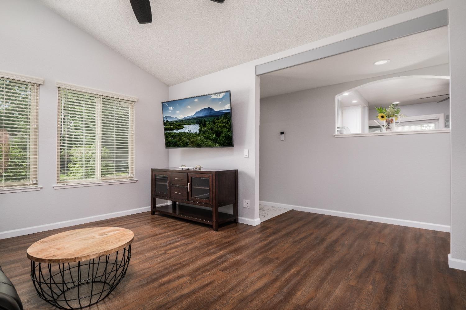 Detail Gallery Image 12 of 61 For 11078 Autumnwind Ln, Rancho Cordova,  CA 95670 - 3 Beds | 2 Baths