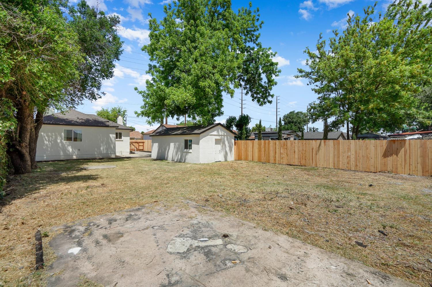E Anderson Street, Stockton, California image 33