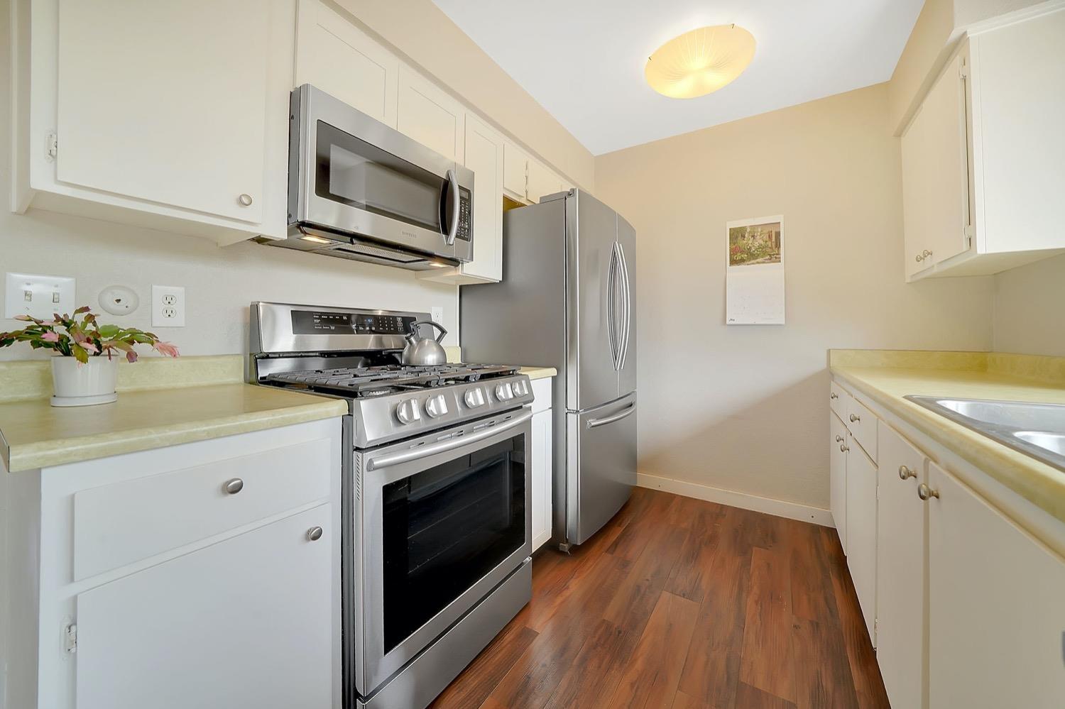 Detail Gallery Image 12 of 63 For 8912 Ramstad Ave, Fair Oaks,  CA 95628 - 3 Beds | 1 Baths