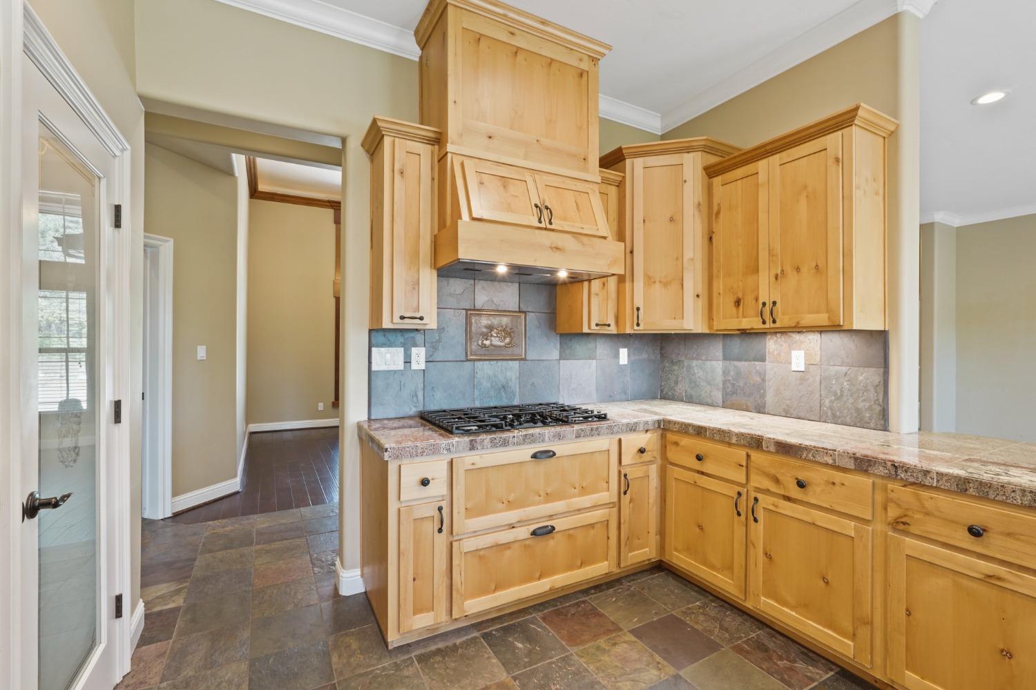 Detail Gallery Image 18 of 71 For 1470 Ponderosa Way, Colfax,  CA 95713 - 3 Beds | 2 Baths
