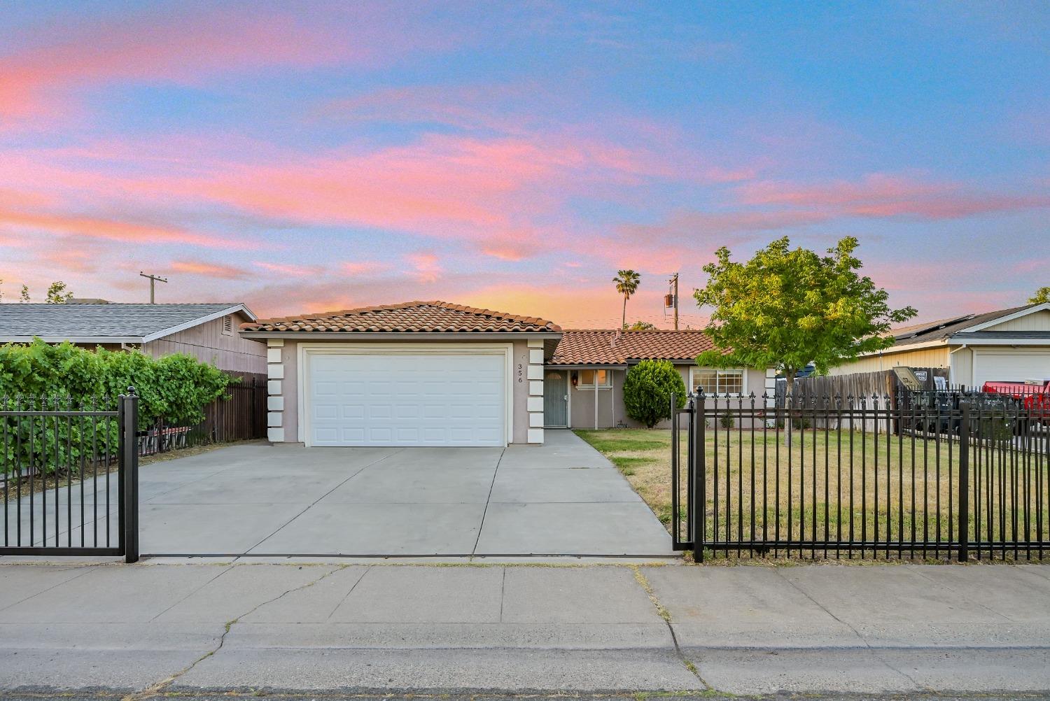Detail Gallery Image 6 of 27 For 356 Yampa Cir, Sacramento,  CA 95838 - 3 Beds | 2 Baths