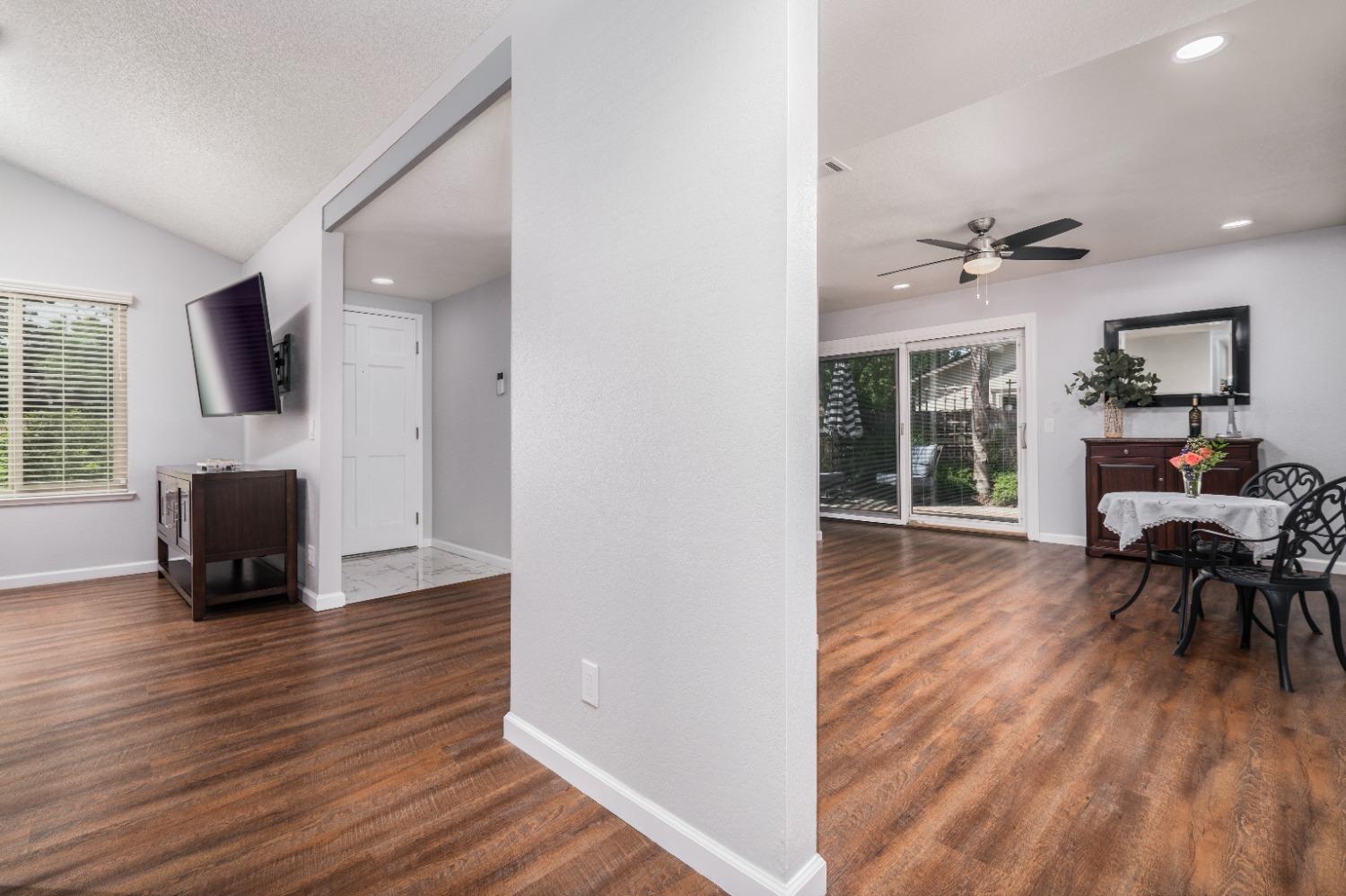 Detail Gallery Image 14 of 61 For 11078 Autumnwind Ln, Rancho Cordova,  CA 95670 - 3 Beds | 2 Baths