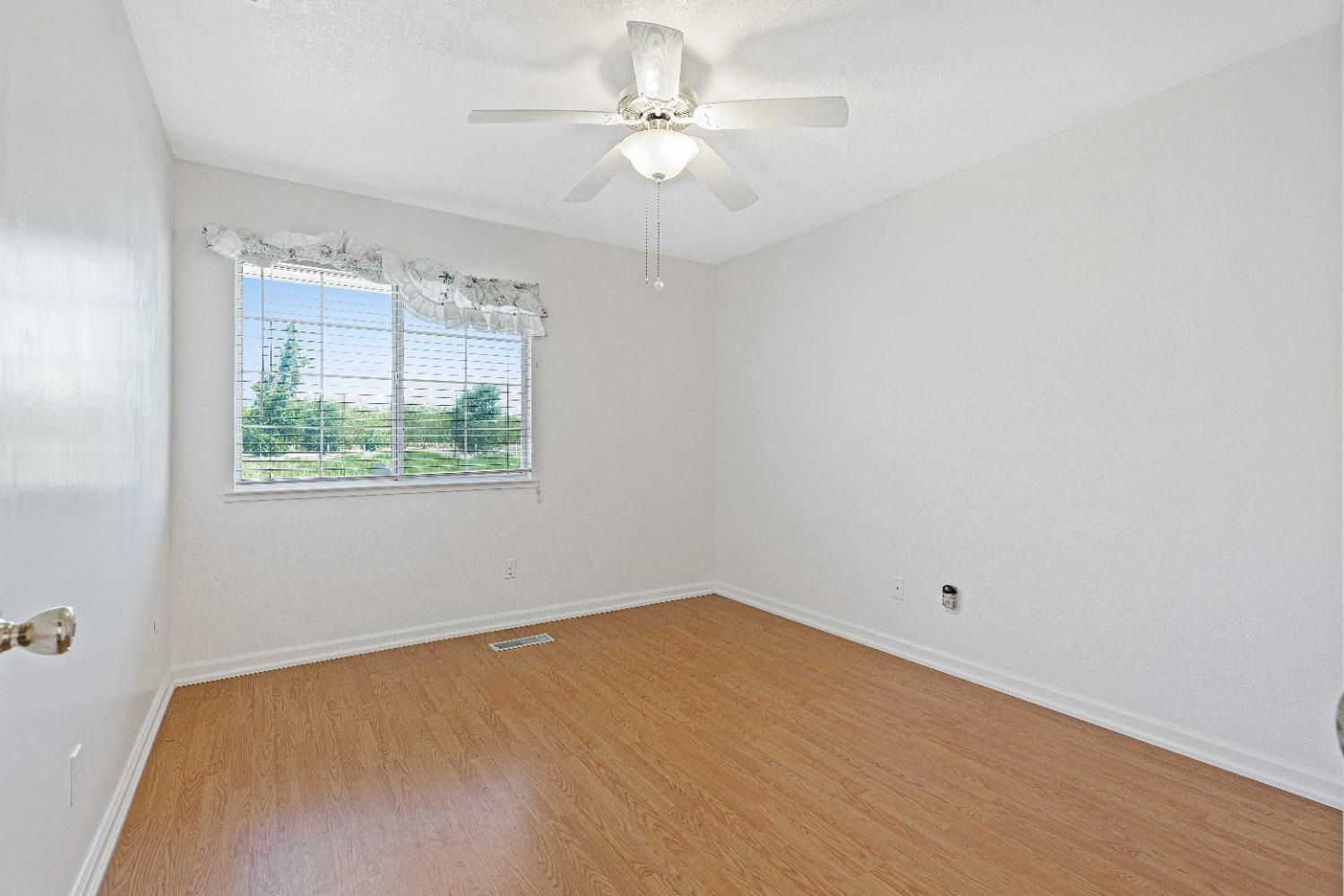 Detail Gallery Image 32 of 68 For 21299 E Highway 4, Stockton,  CA 95215 - 5 Beds | 4/1 Baths