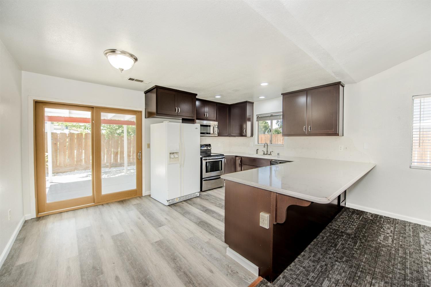 Detail Gallery Image 11 of 46 For 1925 Arrowsmith Dr, Manteca,  CA 95336 - 3 Beds | 2 Baths