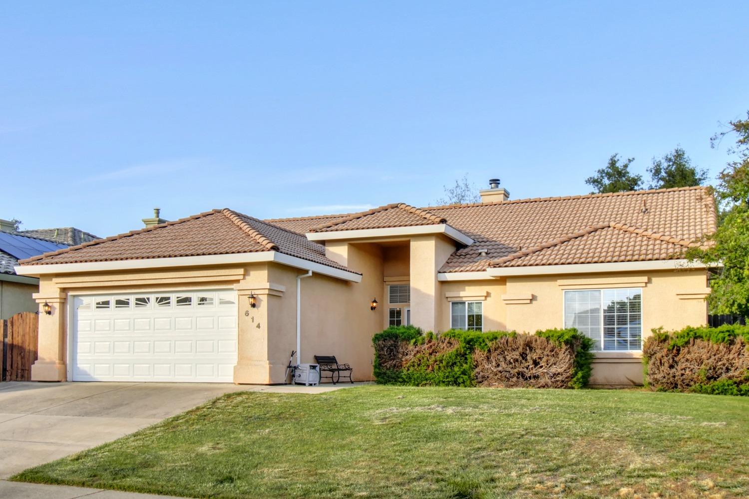 Detail Gallery Image 1 of 37 For 614 Fairway Dr, Ione,  CA 95640 - 2 Beds | 2 Baths