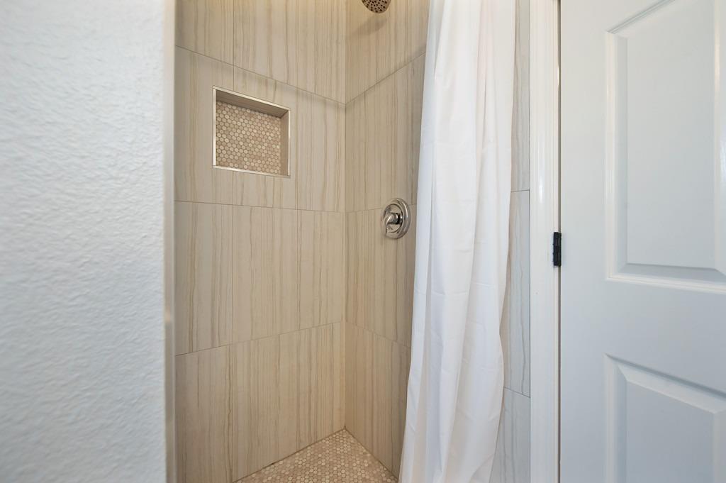 Detail Gallery Image 32 of 46 For 849 10th Ave, Sacramento,  CA 95818 - 3 Beds | 2 Baths