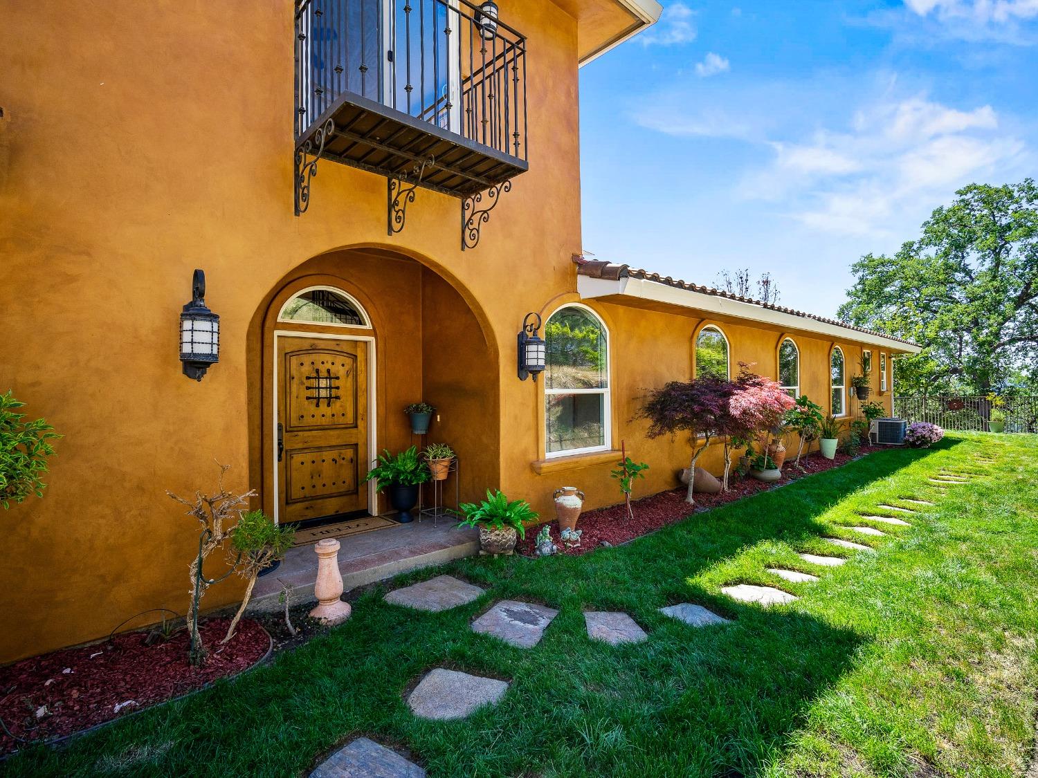 Detail Gallery Image 2 of 40 For 6801 Sagittarius Rd, Placerville,  CA 95667 - 3 Beds | 2/1 Baths