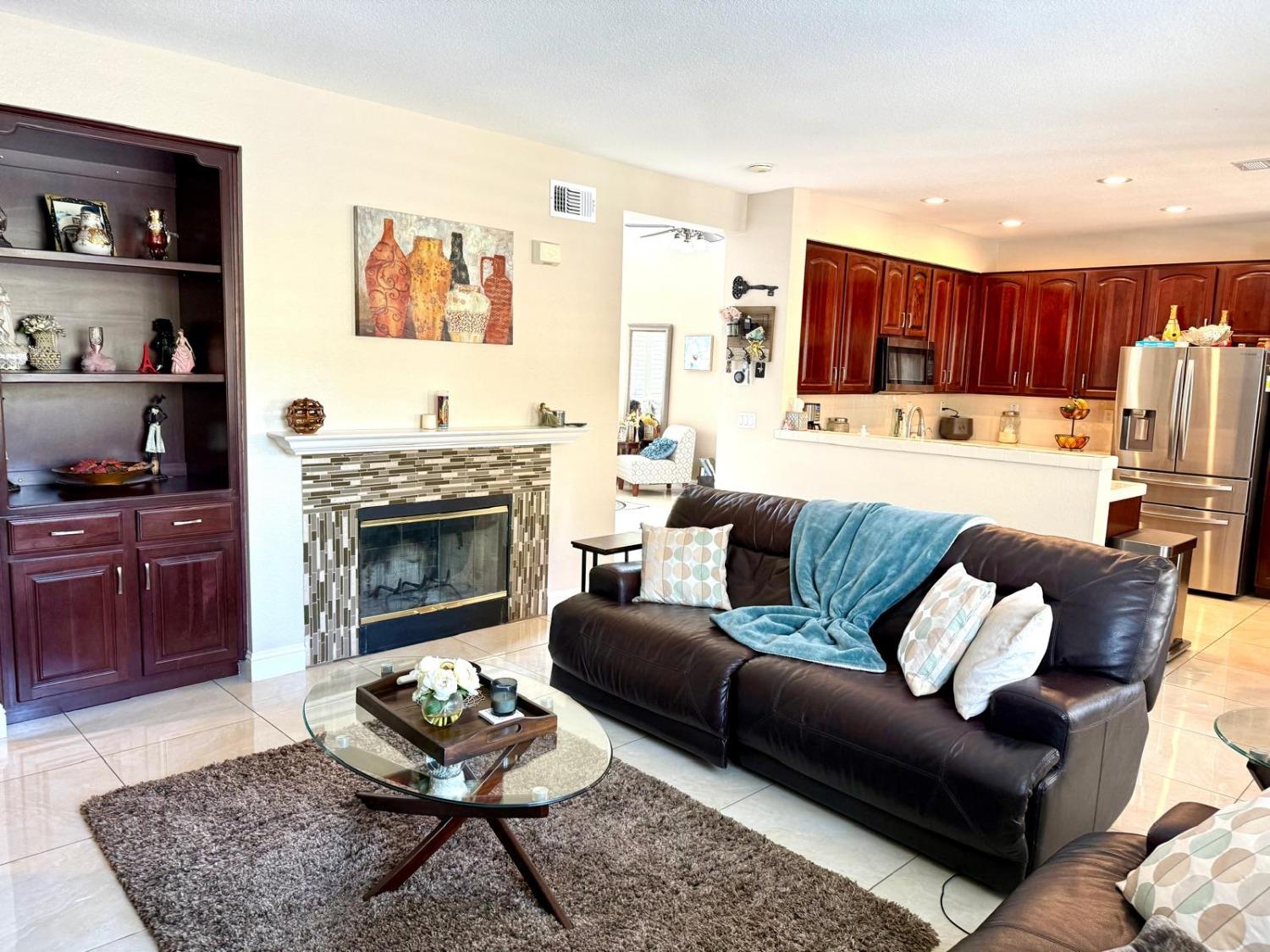 Detail Gallery Image 8 of 61 For 601 Olivine Ave, Lathrop,  CA 95330 - 5 Beds | 3 Baths