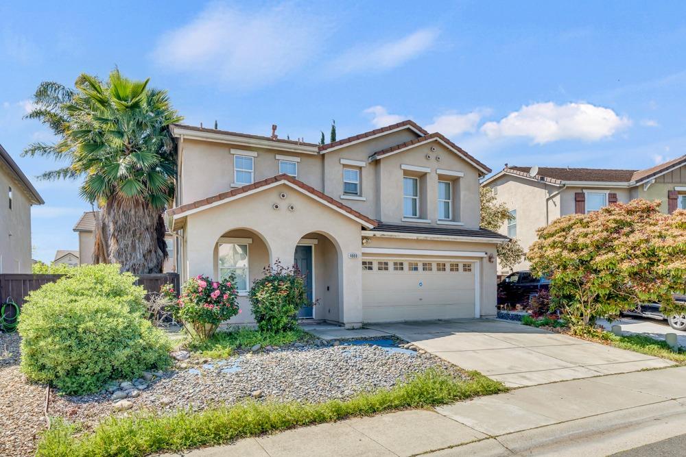 Detail Gallery Image 2 of 56 For 4909 Winamac Dr, Sacramento,  CA 95835 - 3 Beds | 2/1 Baths