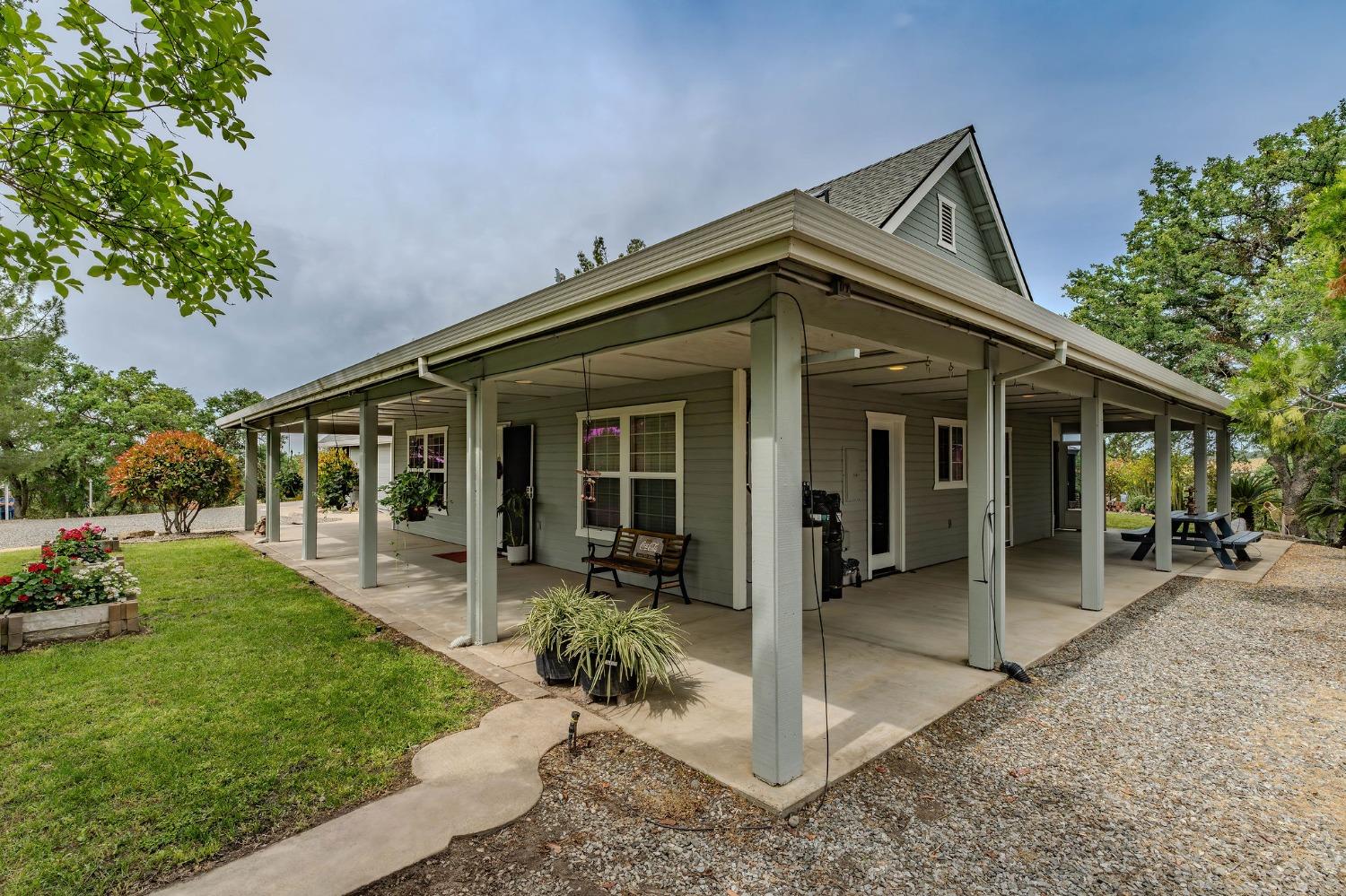 Detail Gallery Image 2 of 79 For 102 Brandy Ct, Valley Springs,  CA 95252 - 3 Beds | 2/1 Baths