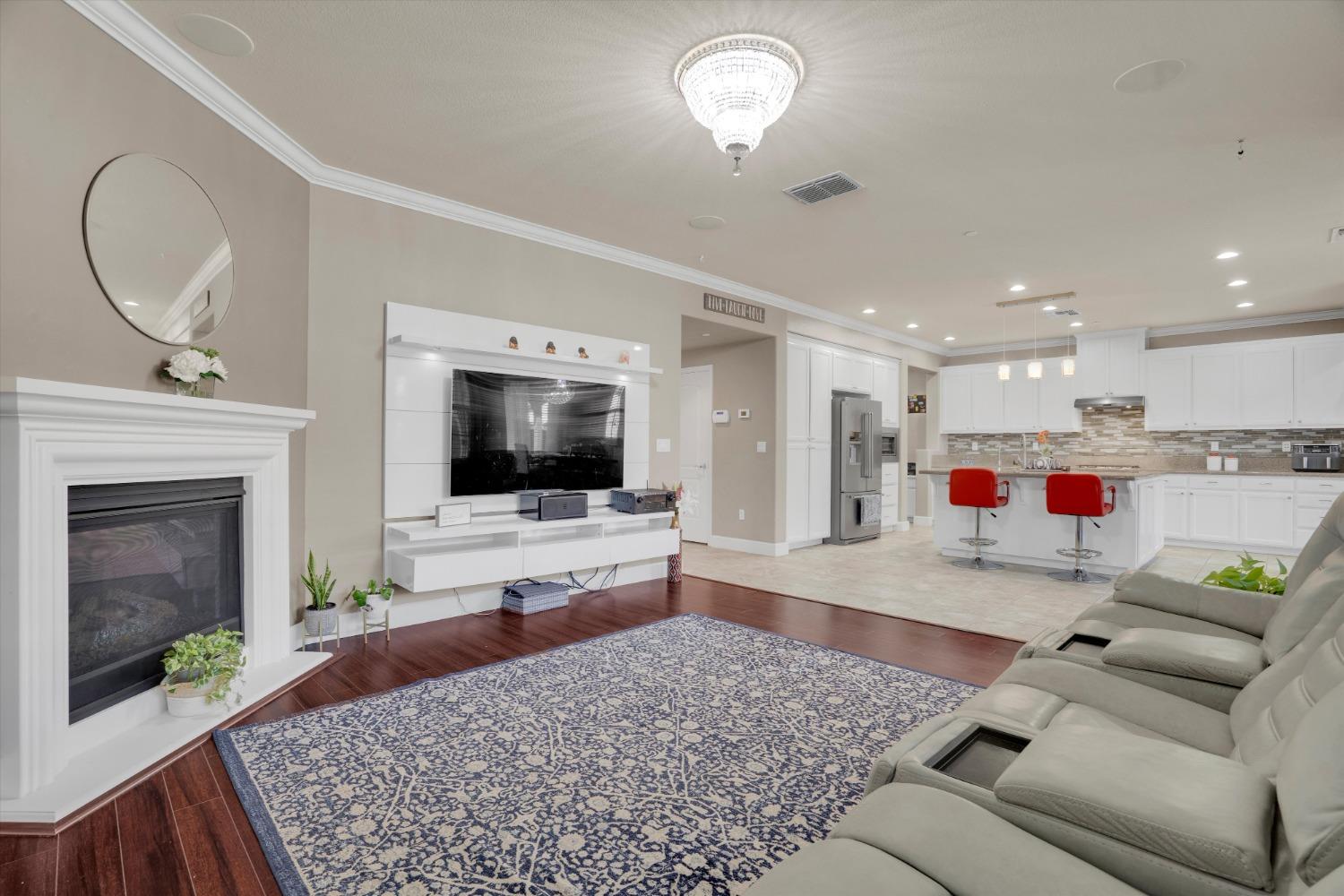 Detail Gallery Image 8 of 42 For 692 N Montebello St, Mountain House,  CA 95391 - 5 Beds | 4 Baths