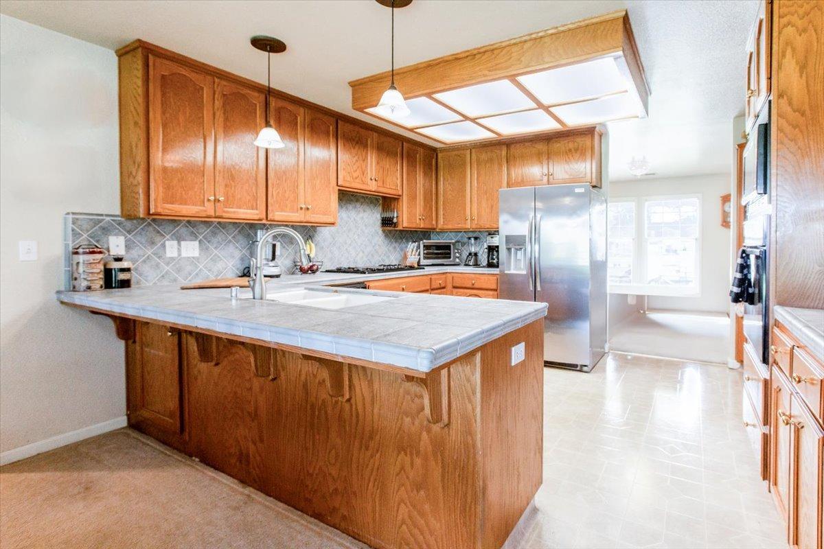 Detail Gallery Image 6 of 33 For 2950 Happy Valley Ct, Atwater,  CA 95301 - 6 Beds | 3/1 Baths