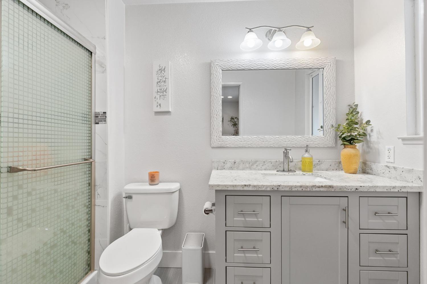 Detail Gallery Image 24 of 42 For 5224 North Ave, Carmichael,  CA 95608 - 3 Beds | 2 Baths