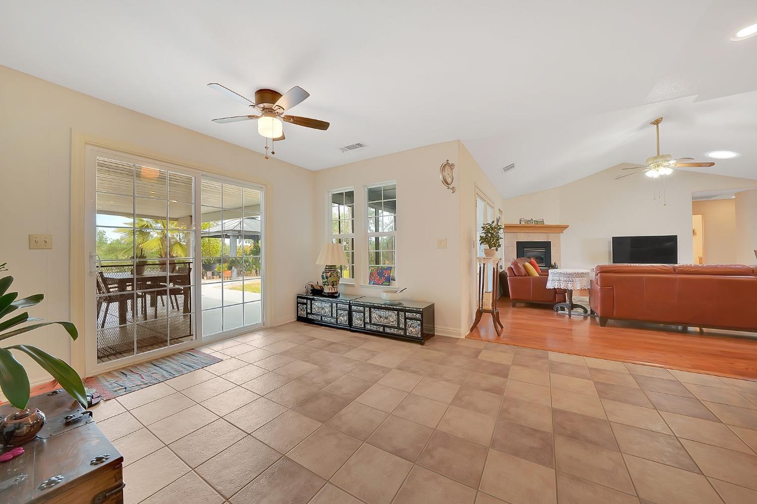Detail Gallery Image 21 of 79 For 102 Brandy Ct, Valley Springs,  CA 95252 - 3 Beds | 2/1 Baths